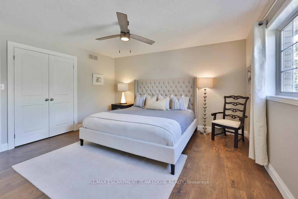 Photo 16 of 2152 Crosswinds Court, Burlington, Rose — HOMEH