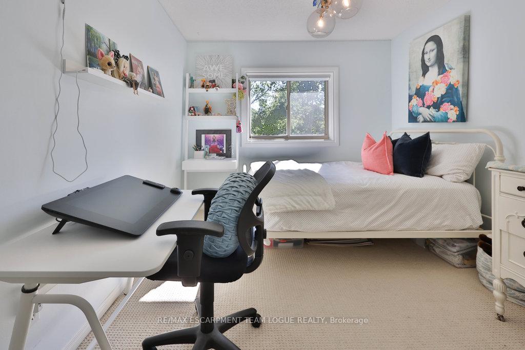 Photo 19 of 2152 Crosswinds Court, Burlington, Rose — HOMEH