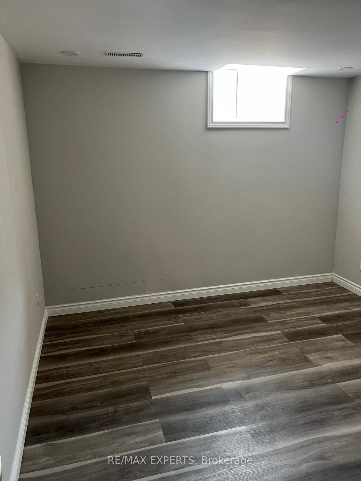 Photo 4 of Unit Bsmt, 30 Martindale Crescent, Brampton, Bram West — HOMEH