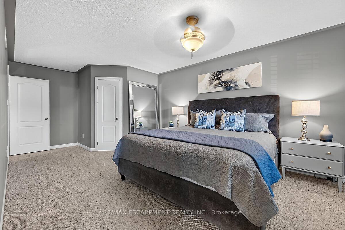 Photo 1 of 43 Claymore Crescent, Haldimand — HOMEH