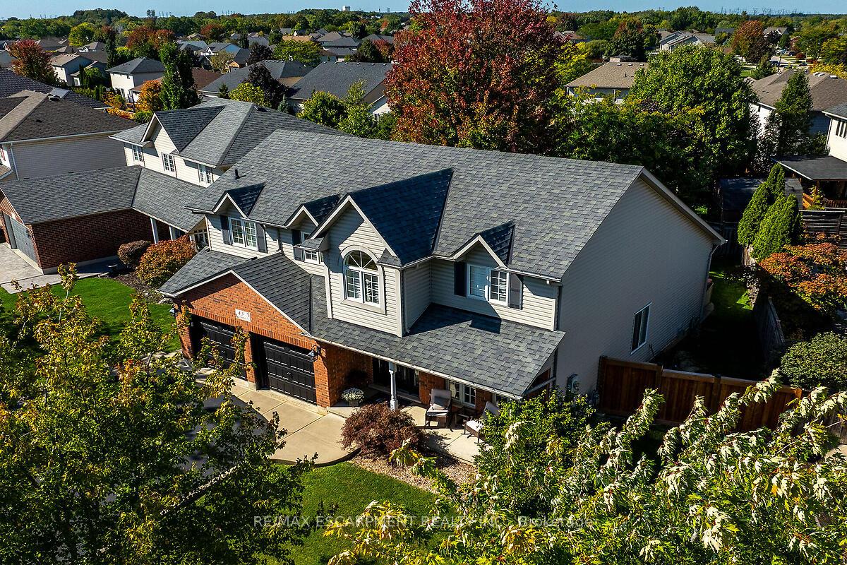 Photo 7 of 43 Claymore Crescent, Haldimand — HOMEH