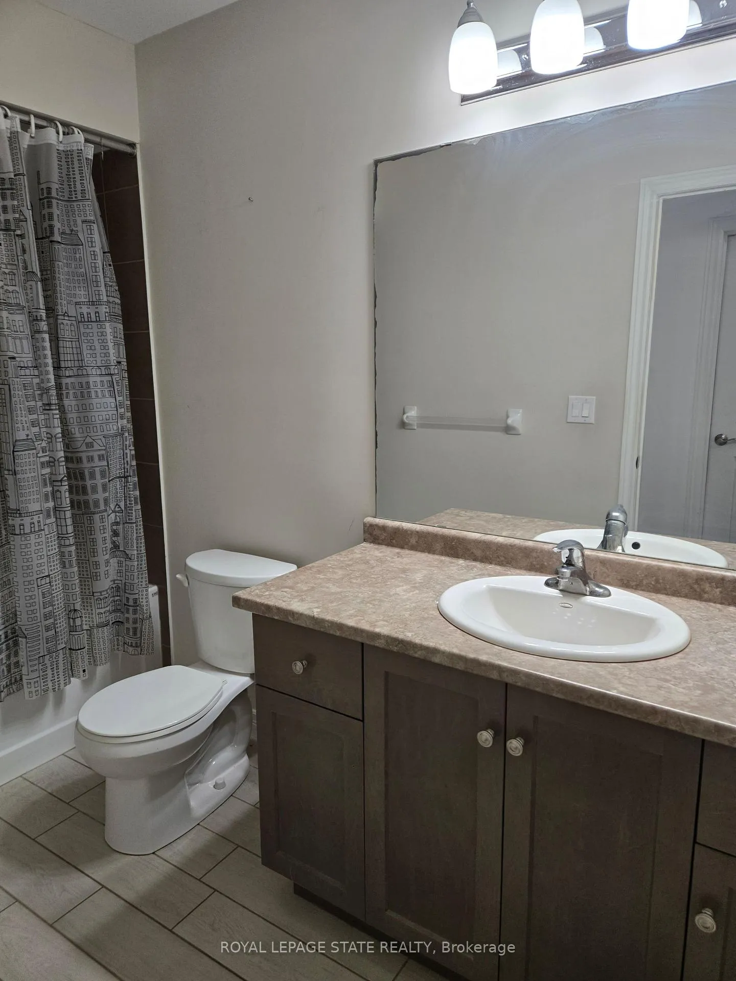 Photo 33 of Unit 19, 7 Lakelawn Road, Grimsby, Grimsby Beach — HOMEH