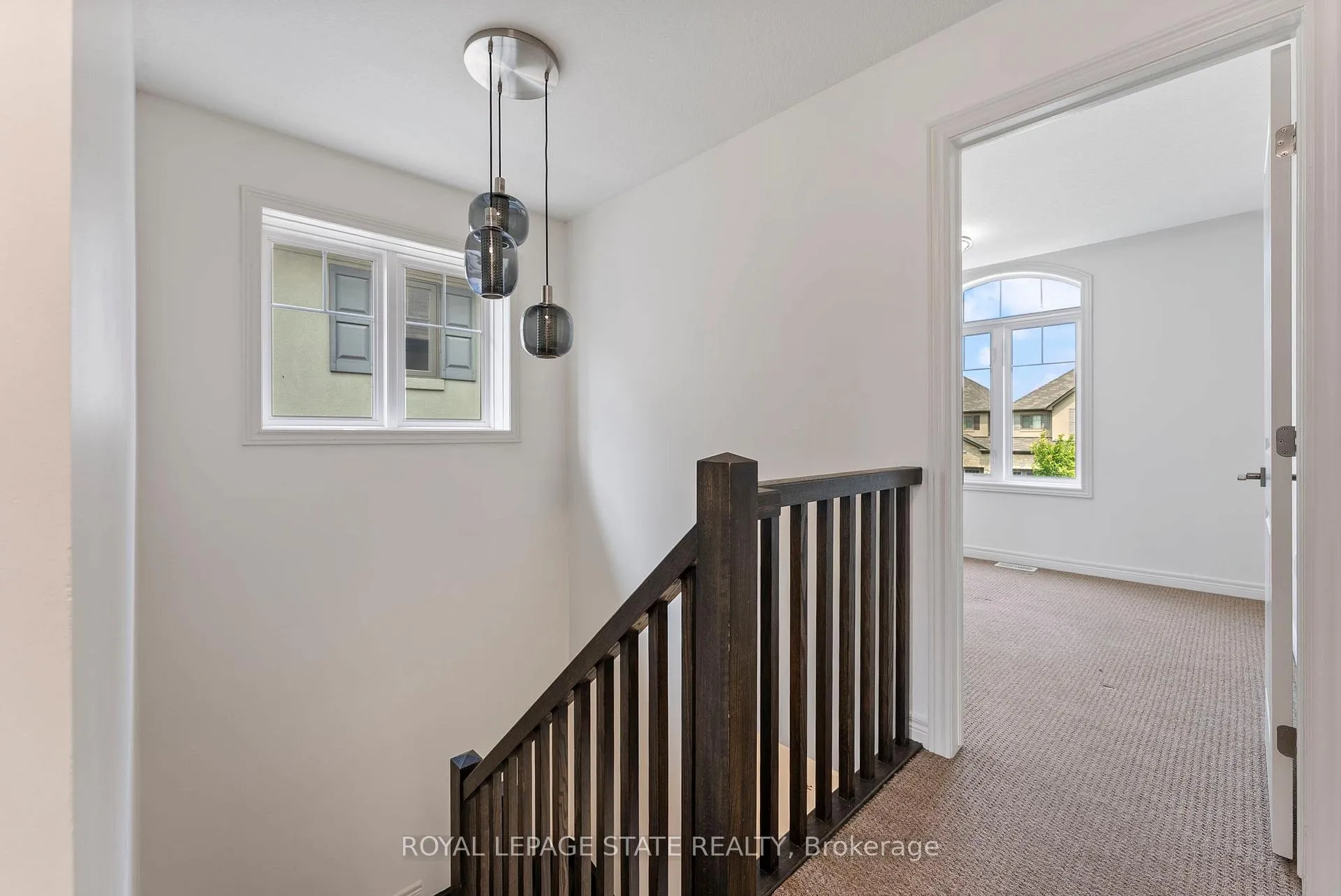 Photo 24 of 68 Dodman Crescent, Hamilton, Meadowlands — HOMEH