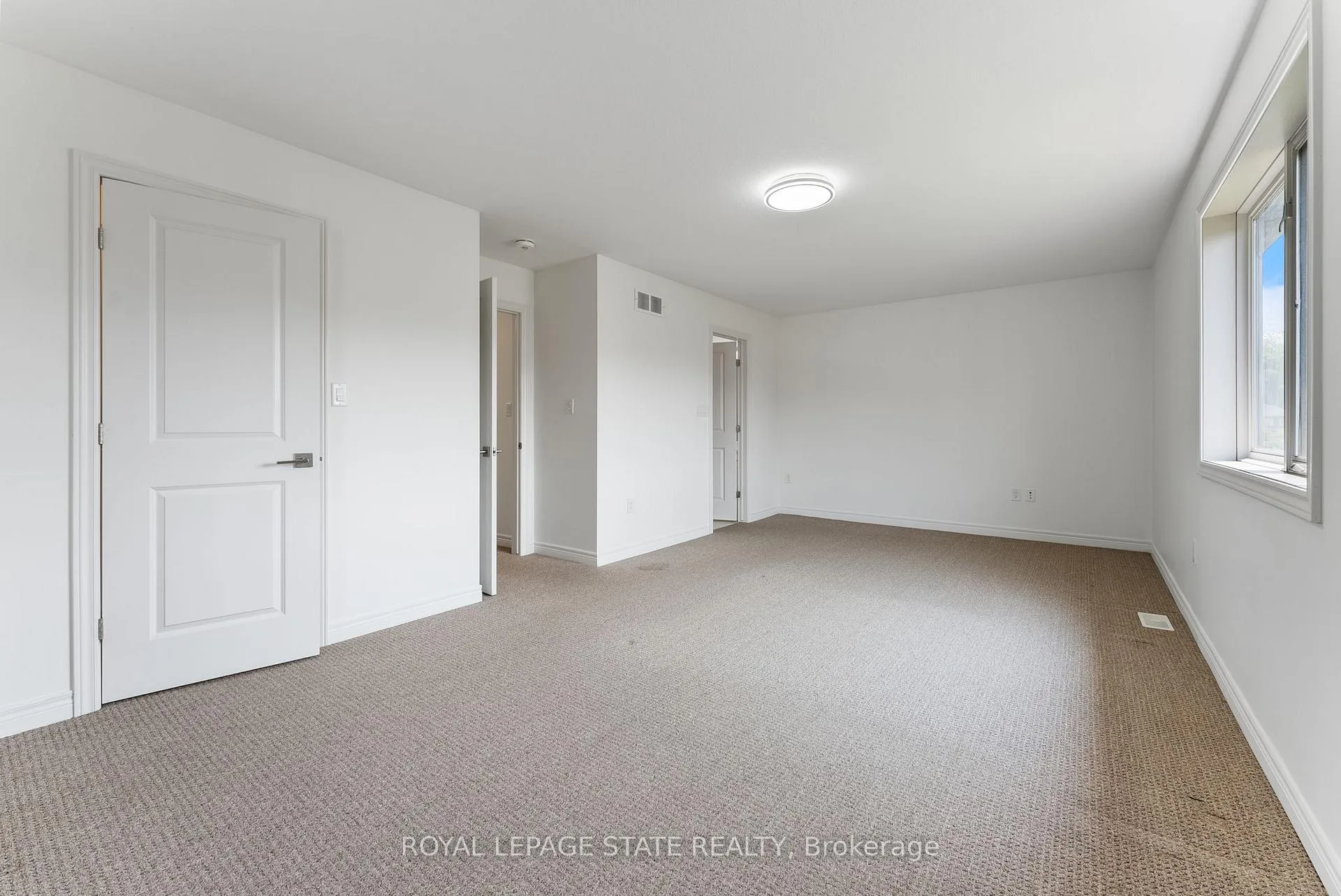 Photo 32 of 68 Dodman Crescent, Hamilton, Meadowlands — HOMEH