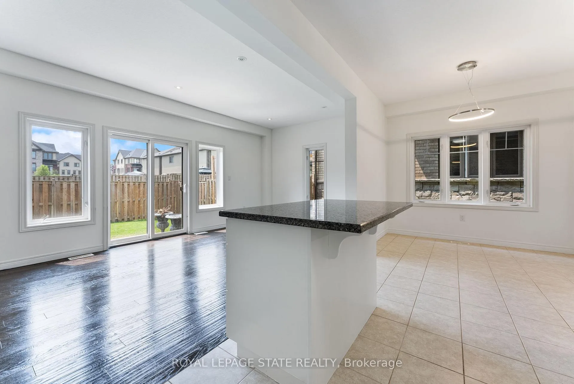Photo 87 of 68 Dodman Crescent, Hamilton, Meadowlands — HOMEH