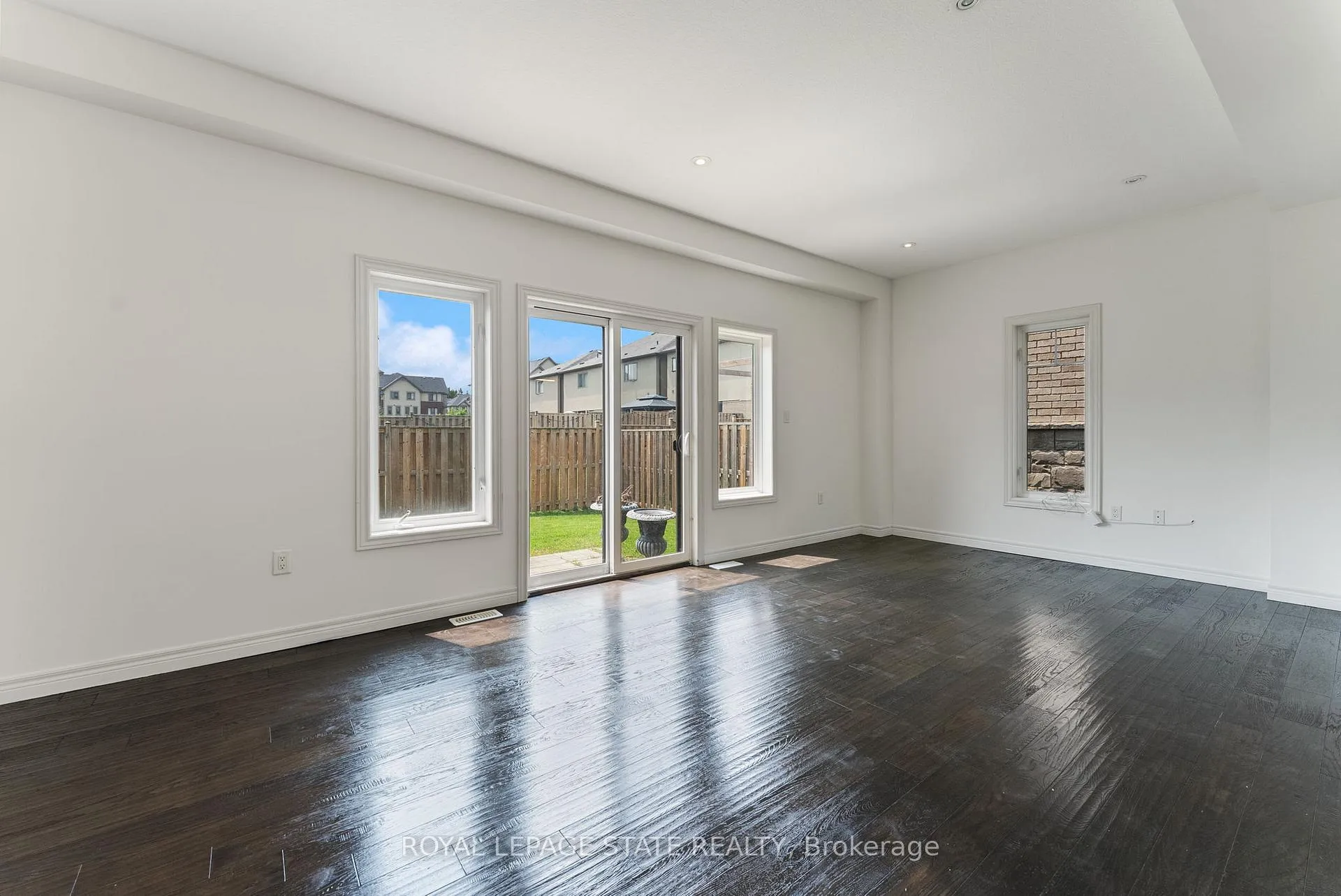 Photo 94 of 68 Dodman Crescent, Hamilton, Meadowlands — HOMEH