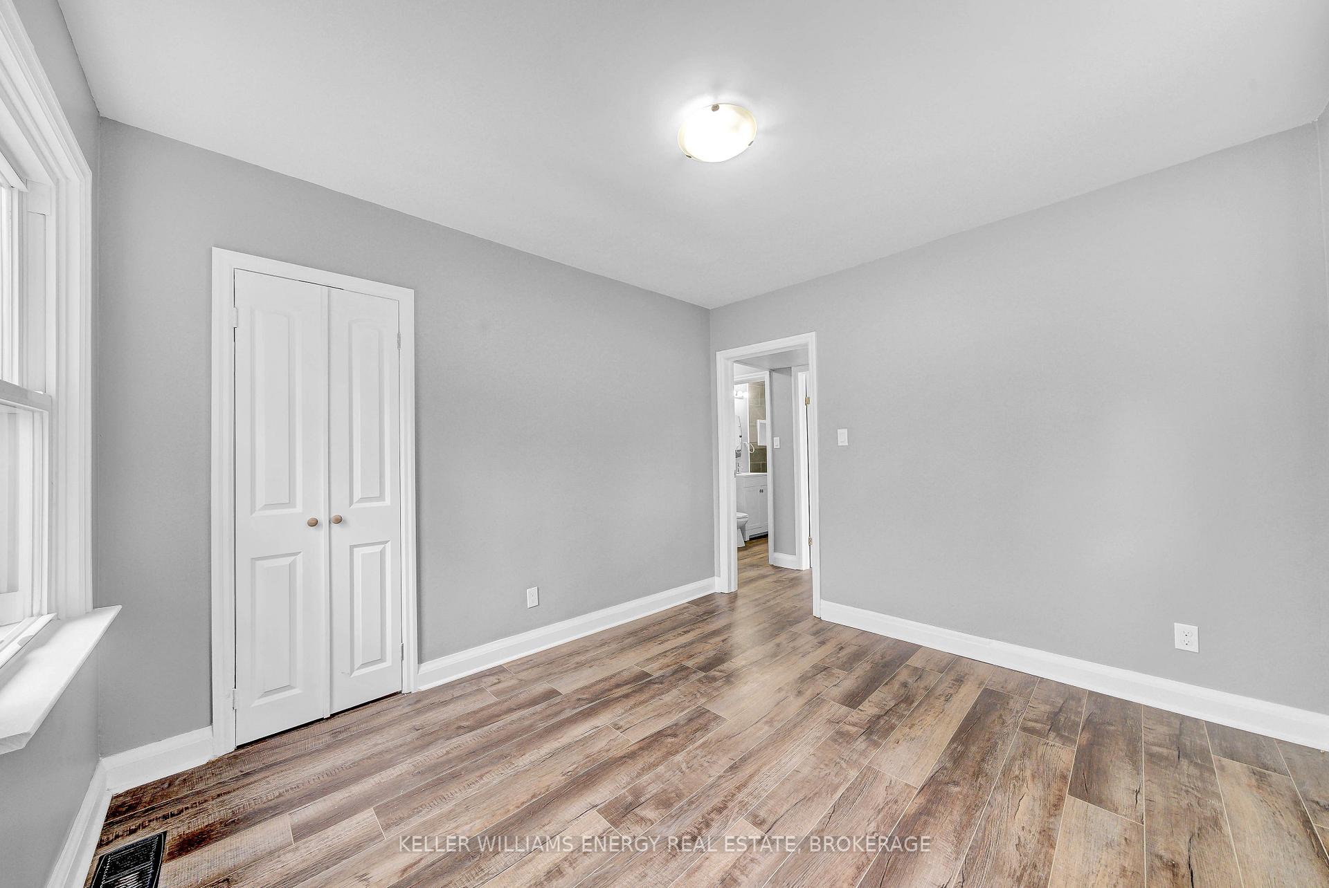 Photo 8 of 12 Montgomery Boulevard, Belleville, Belleville Ward — HOMEH