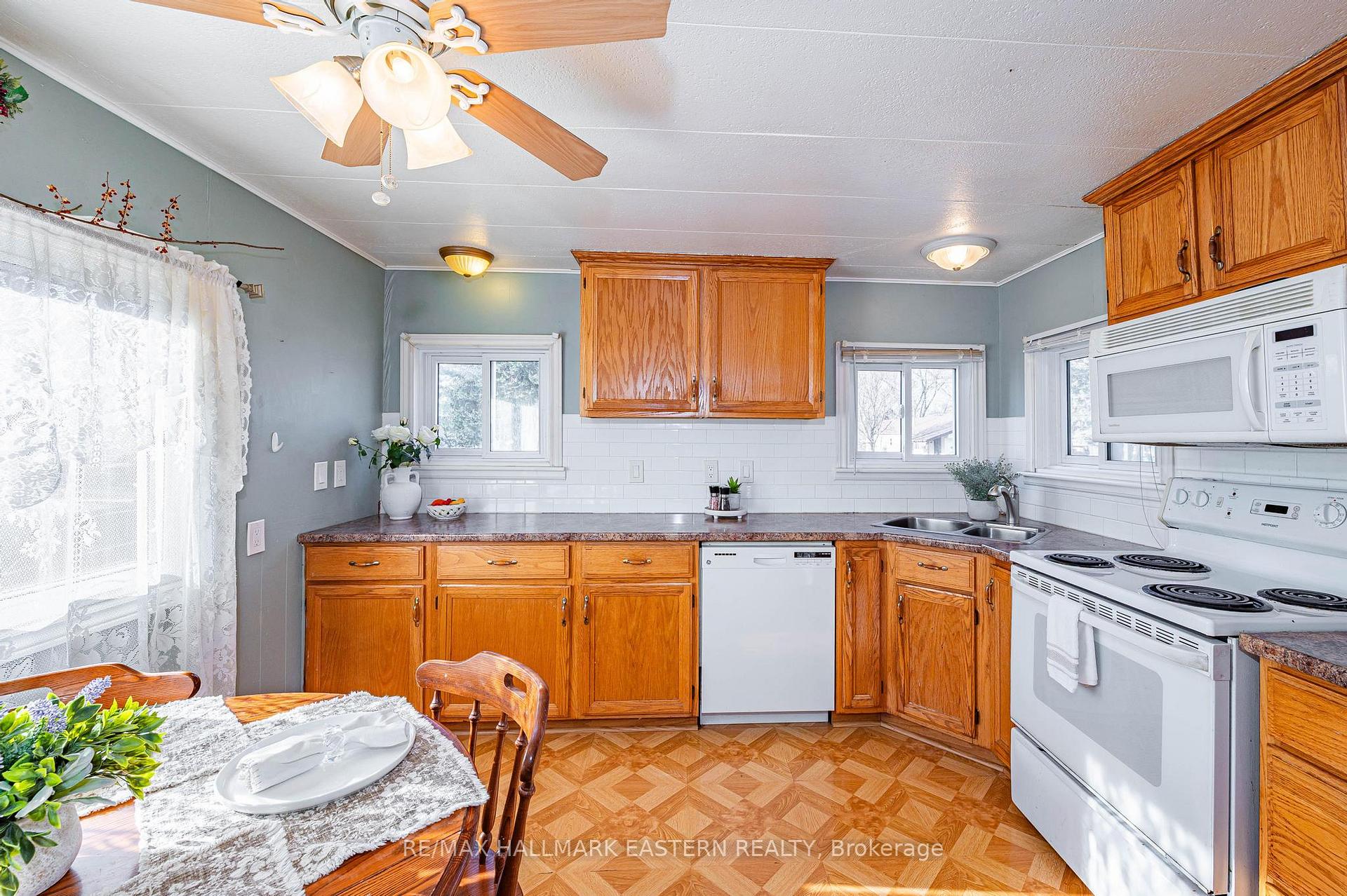 Photo 13 of 23 Valleyview Drive, Hamilton Township, Rural Hamilton — HOMEH