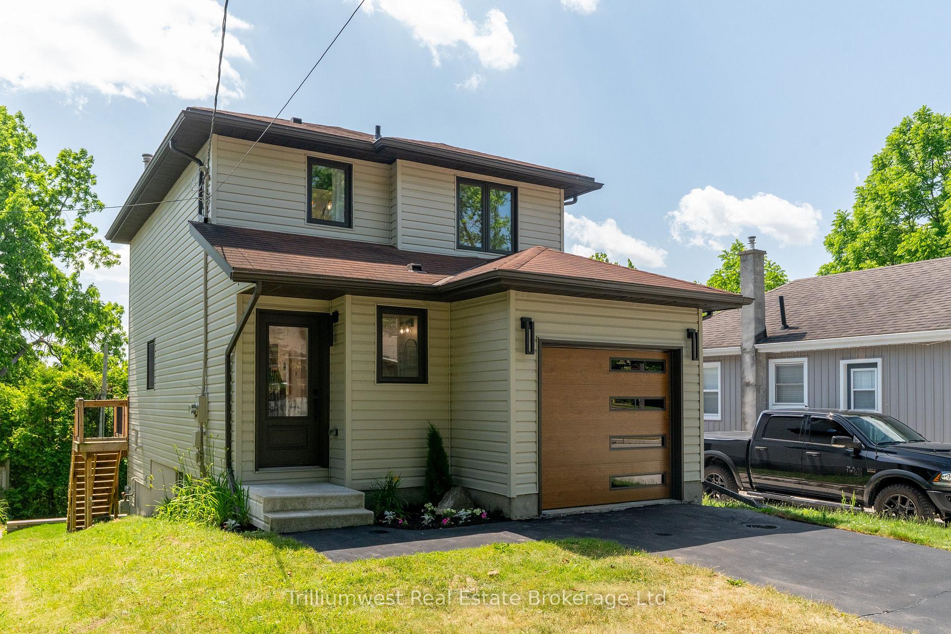 Photo 5 of 8 Chadwick Avenue, Guelph, Junction/Onward Willow — HOMEH