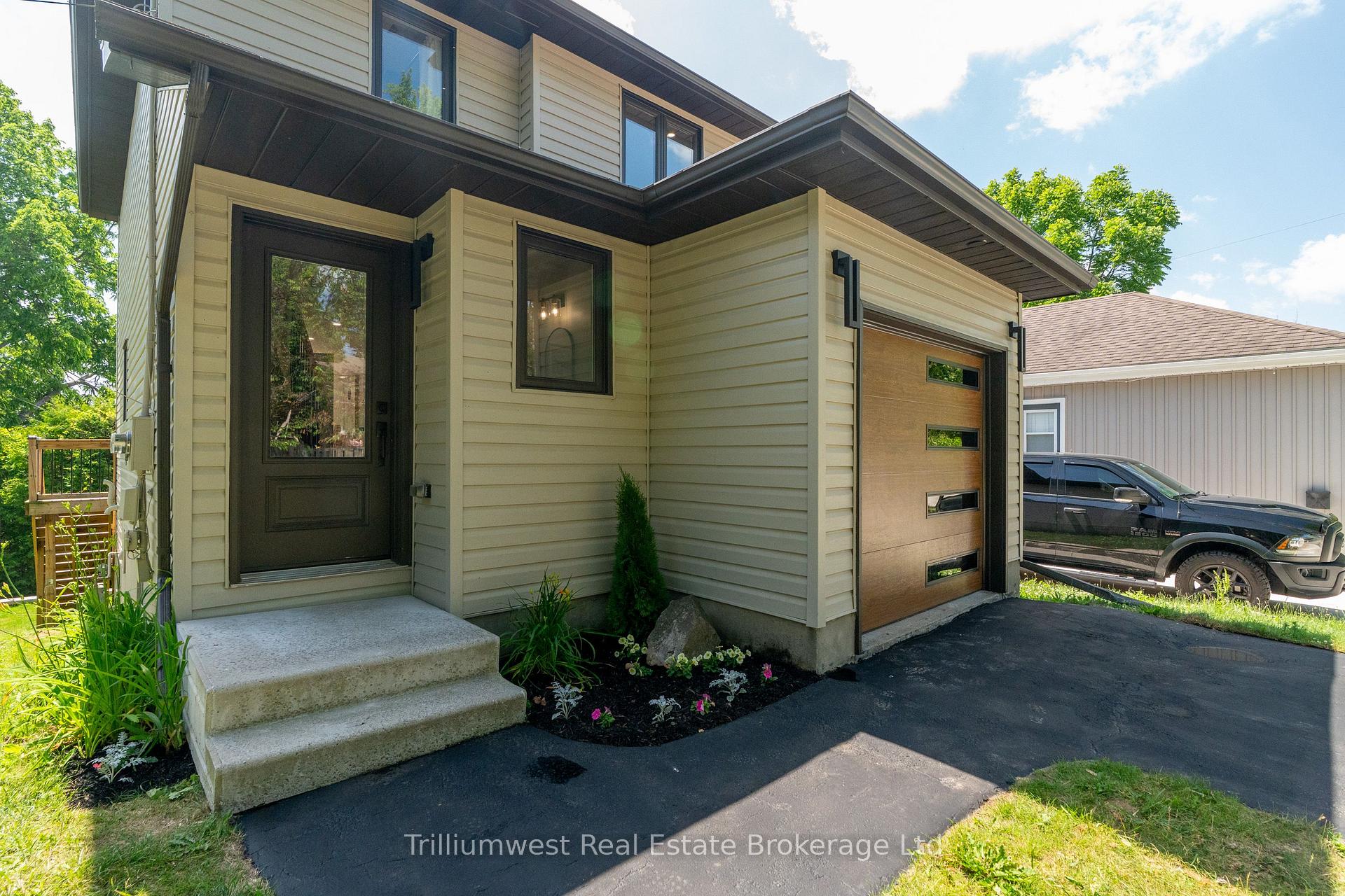 Photo 6 of 8 Chadwick Avenue, Guelph, Junction/Onward Willow — HOMEH