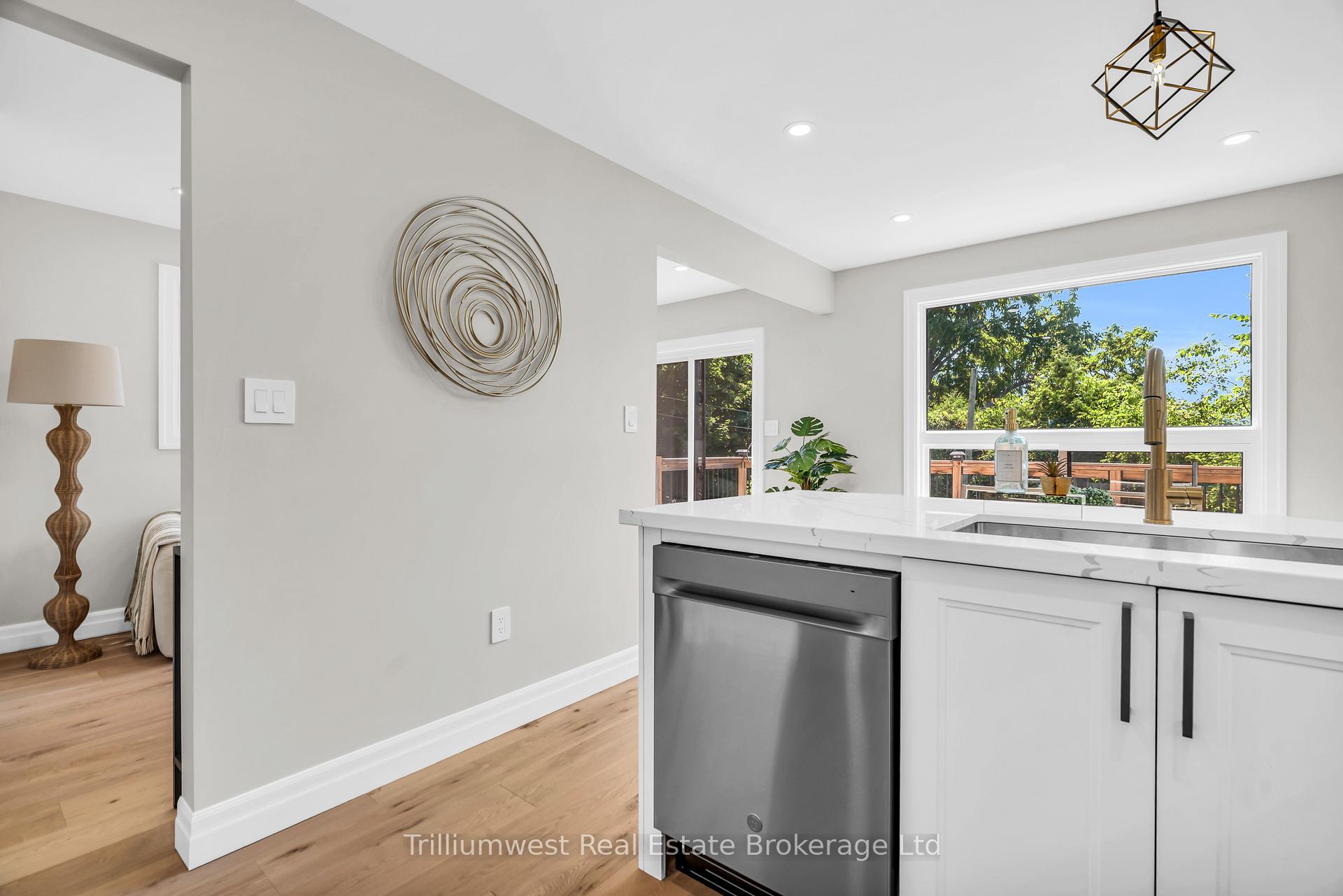 Photo 17 of 8 Chadwick Avenue, Guelph, Junction/Onward Willow — HOMEH