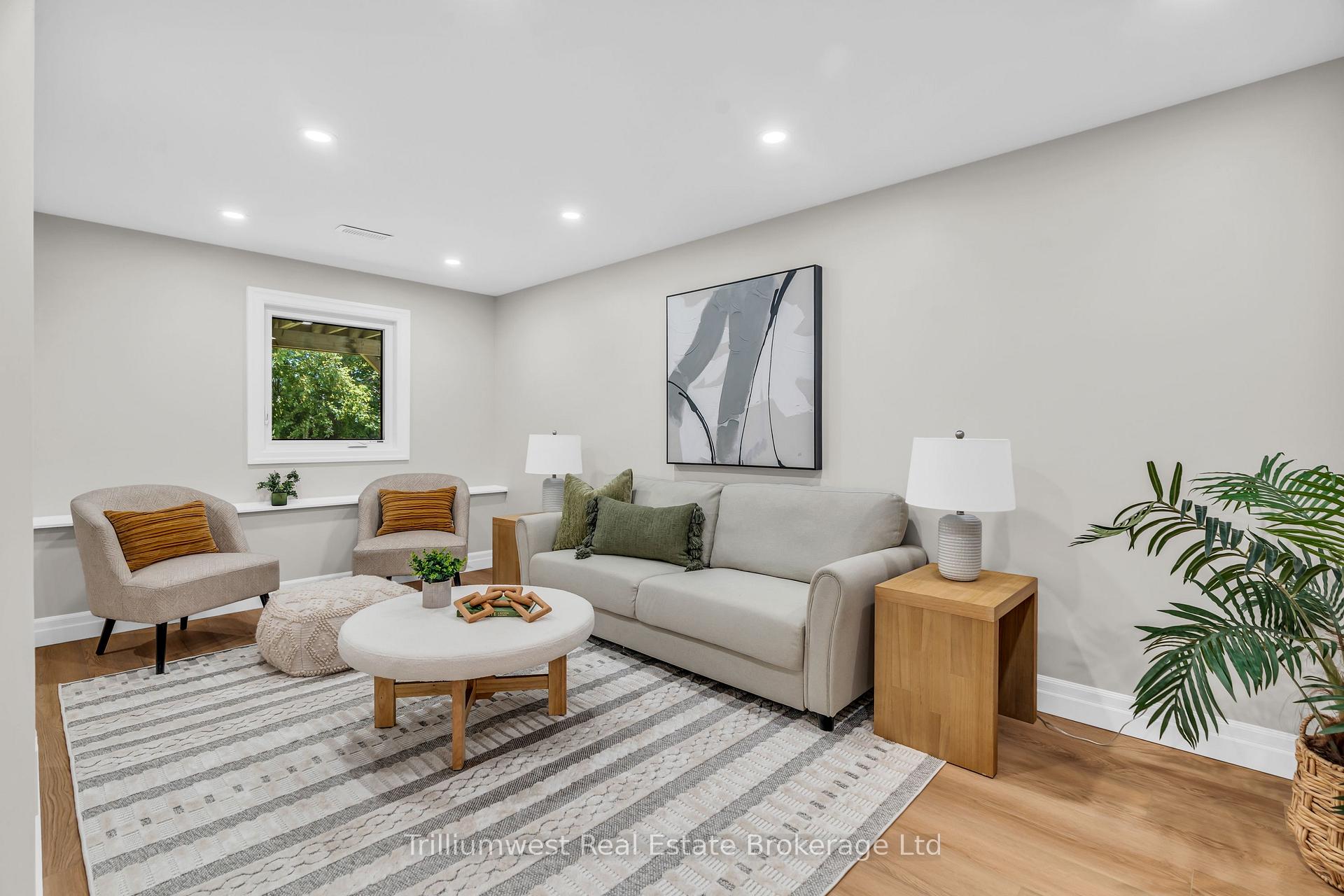 Photo 31 of 8 Chadwick Avenue, Guelph, Junction/Onward Willow — HOMEH