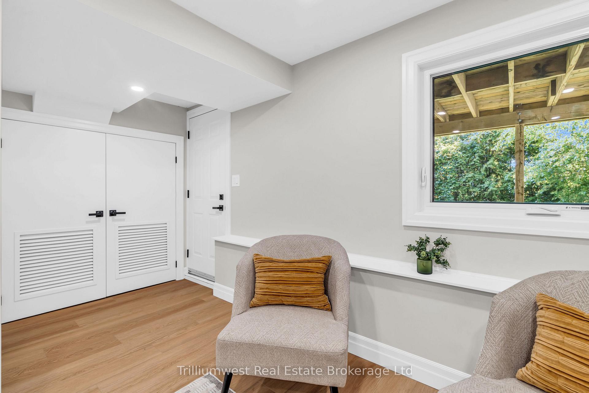 Photo 34 of 8 Chadwick Avenue, Guelph, Junction/Onward Willow — HOMEH