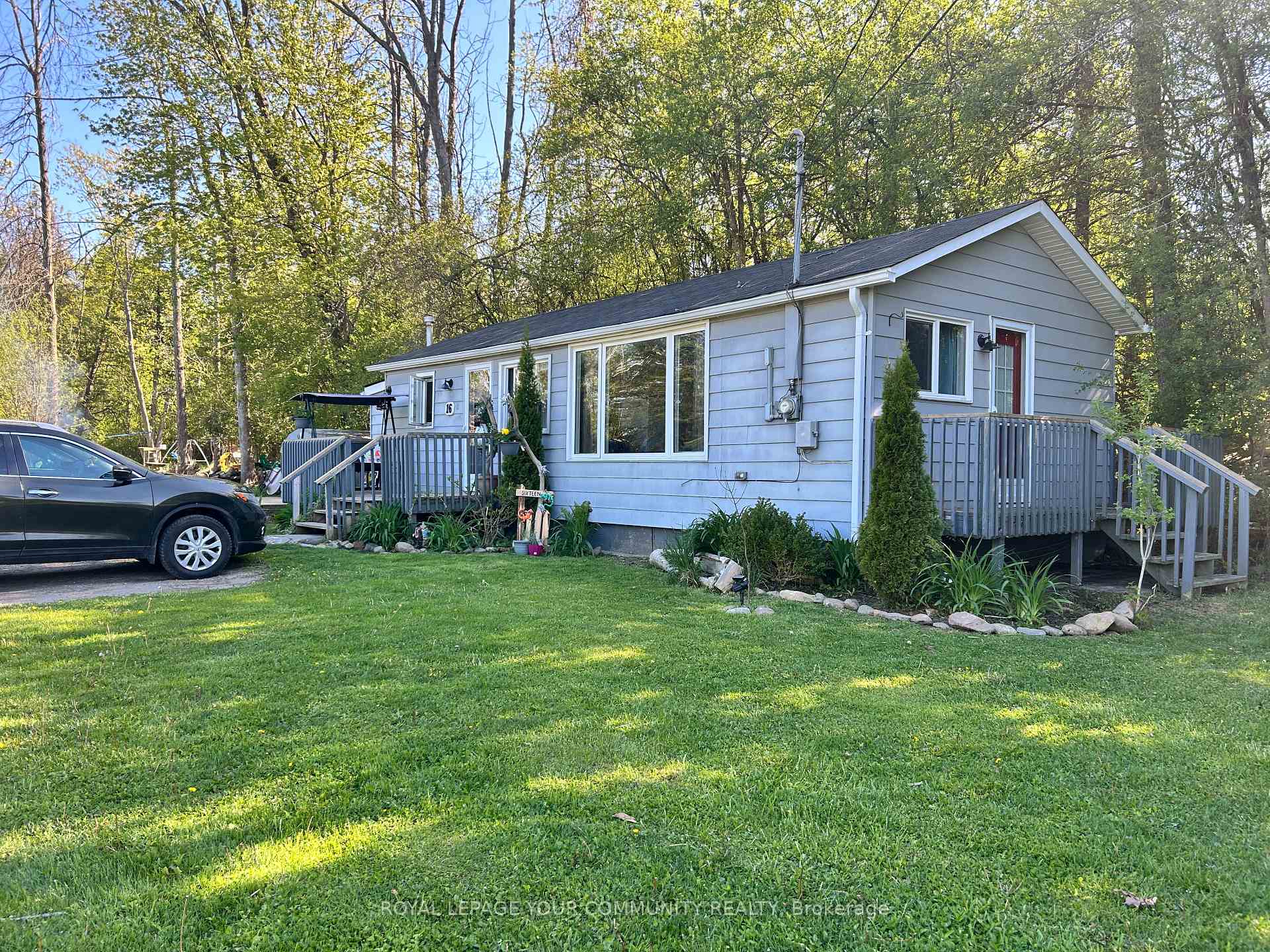 Photo 1 of 16 Christidis Drive, Georgina, Sutton & Jackson's Point — HOMEH