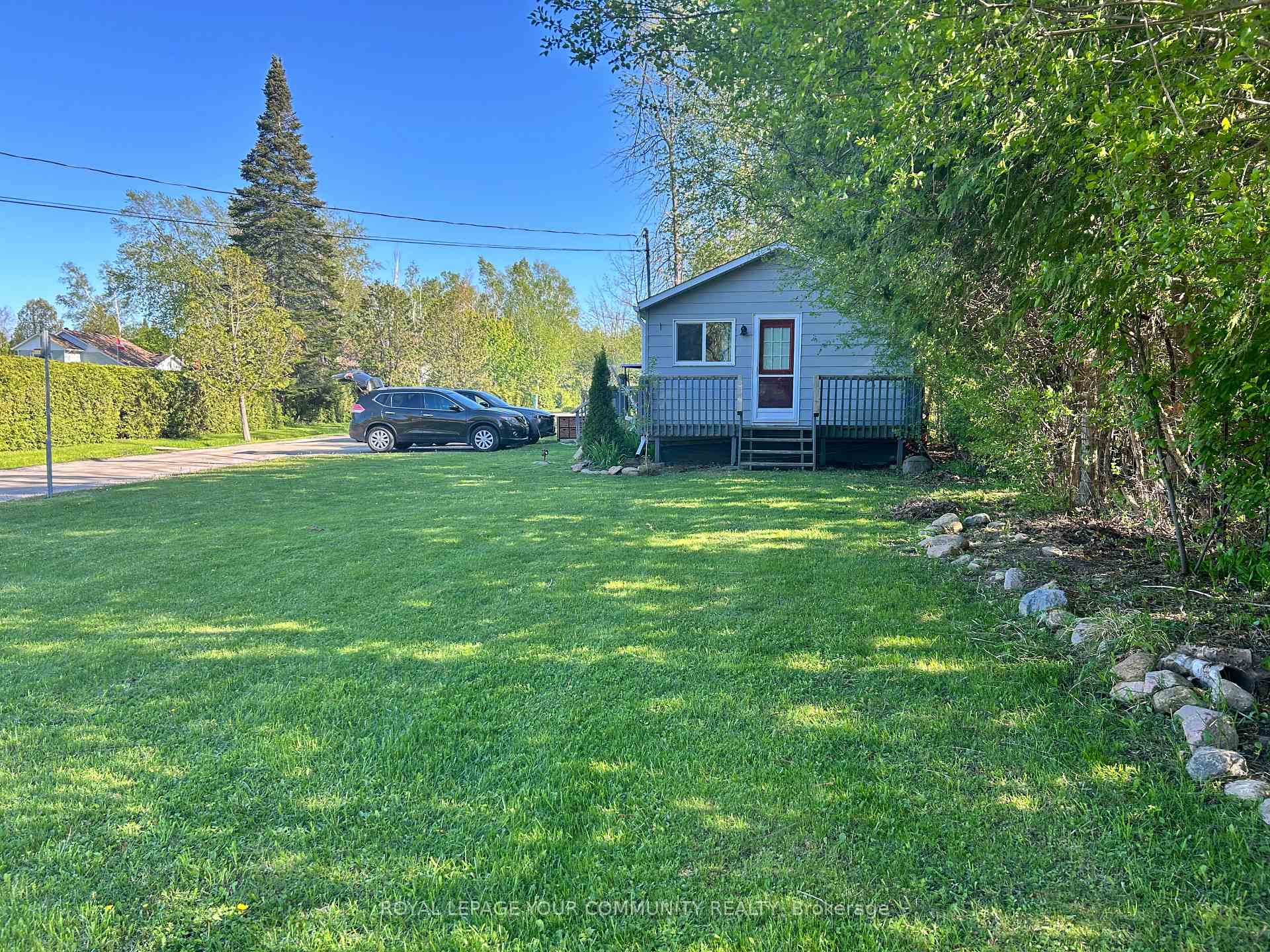 Photo 23 of 16 Christidis Drive, Georgina, Sutton & Jackson's Point — HOMEH