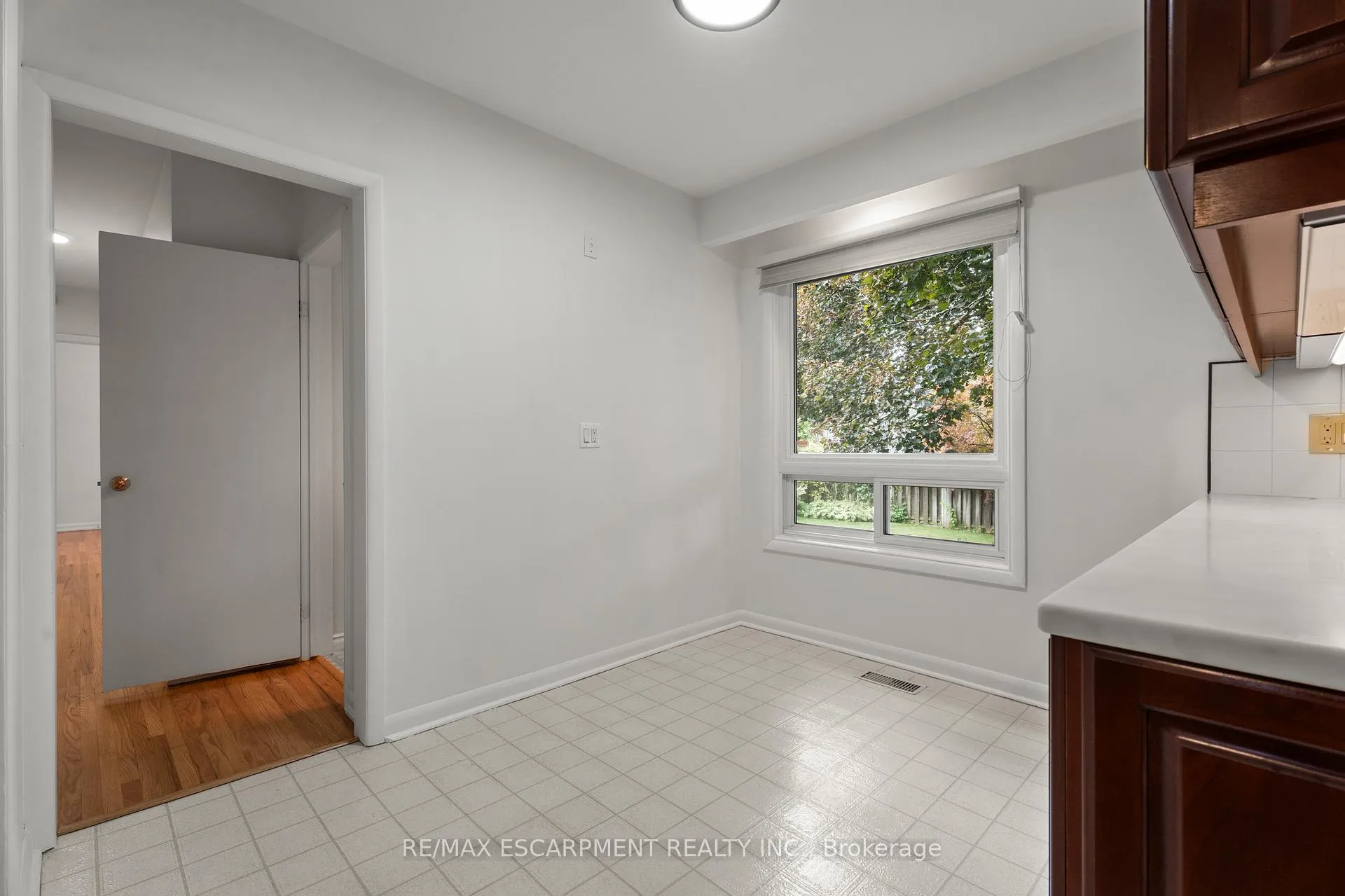 Photo 25 of 98 Laurier Avenue, Hamilton, Buchanan — HOMEH