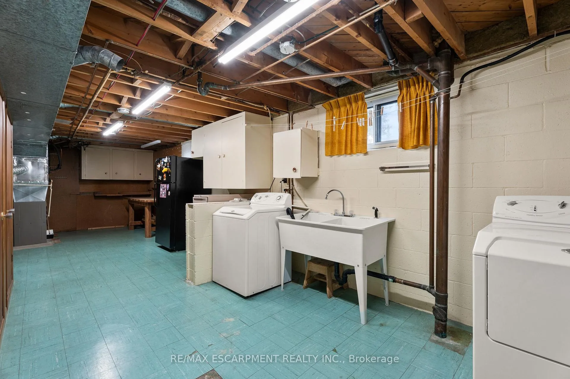 Photo 87 of 98 Laurier Avenue, Hamilton, Buchanan — HOMEH