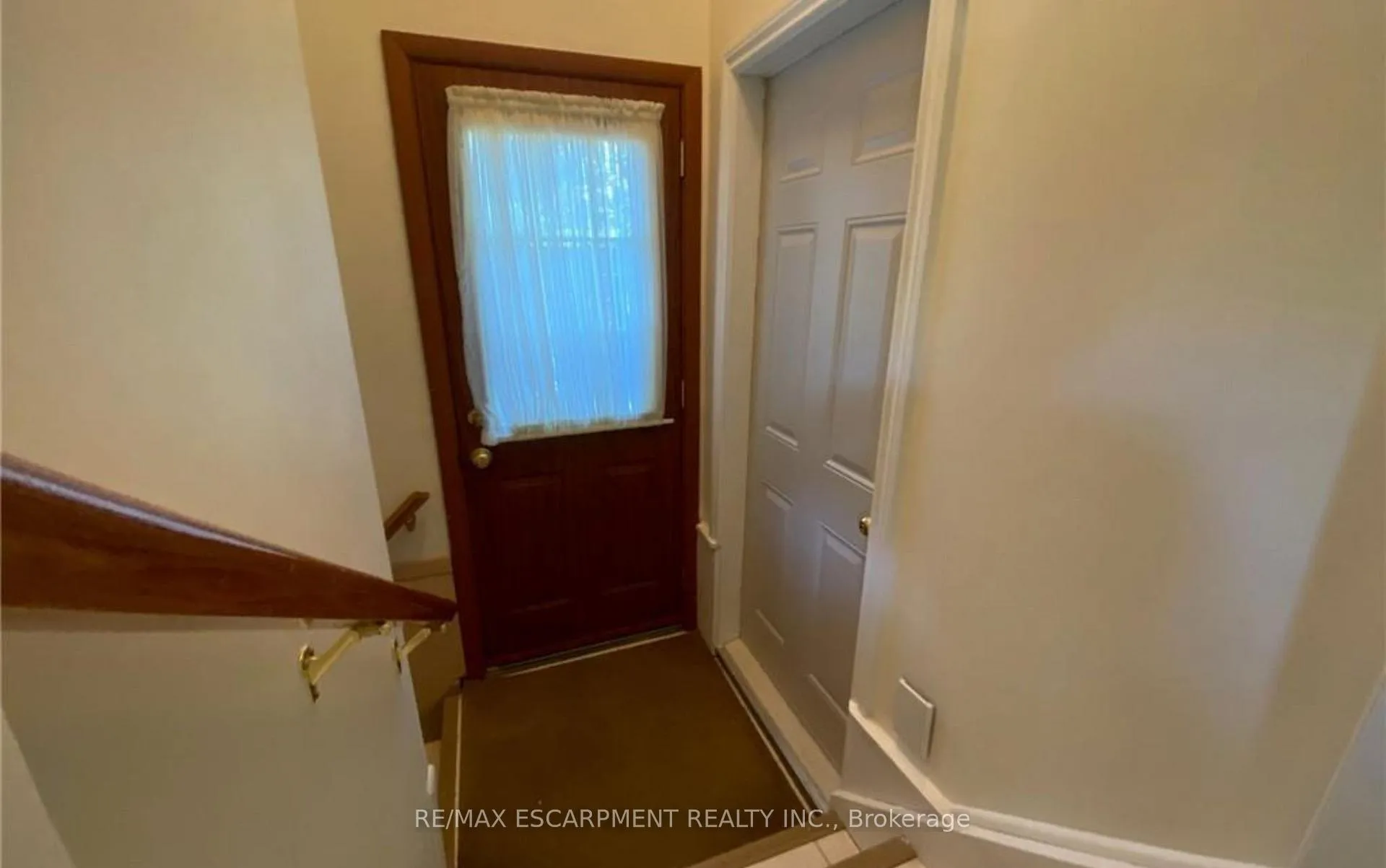 Photo 89 of 98 Laurier Avenue, Hamilton, Buchanan — HOMEH
