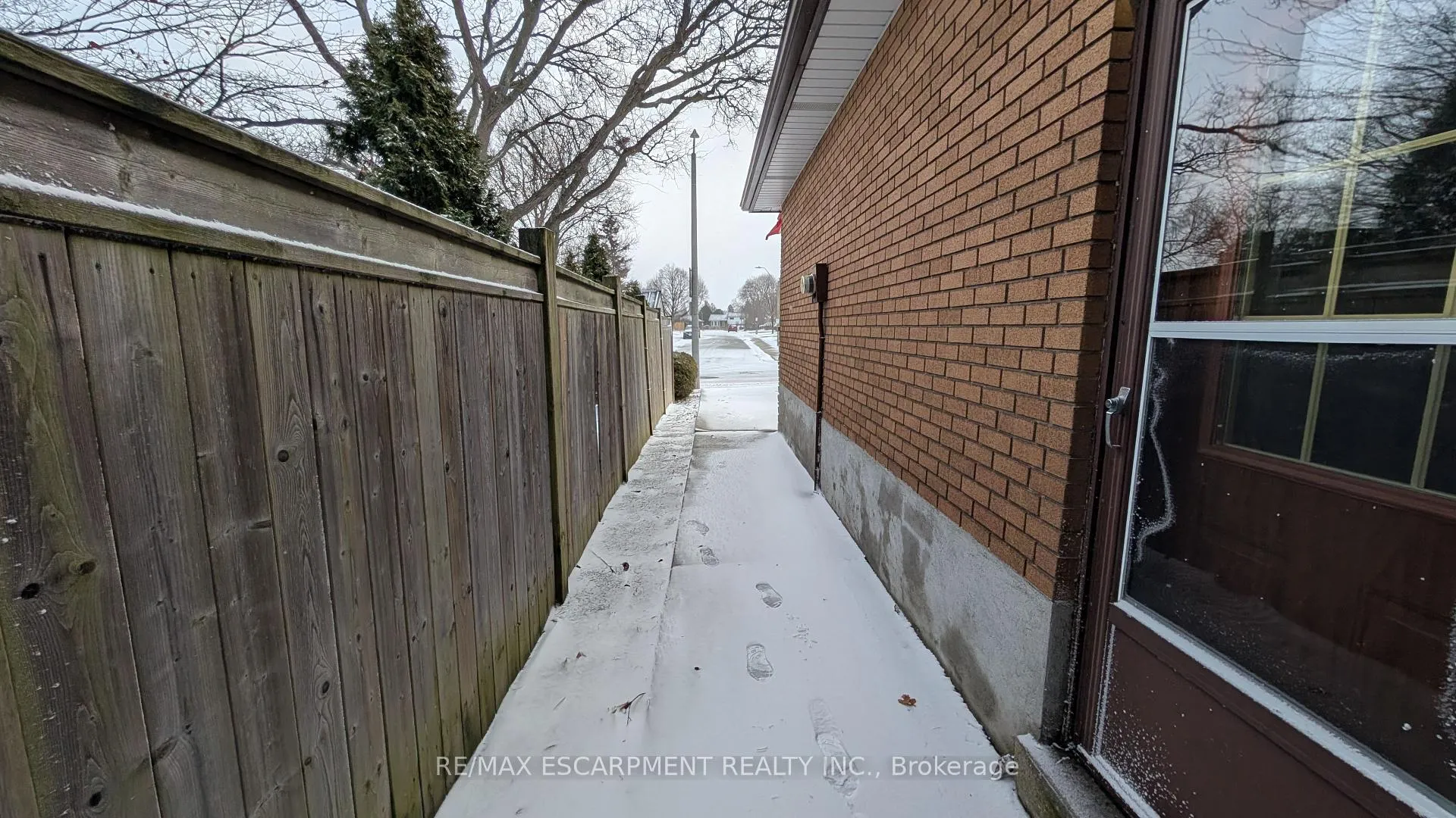 Photo 101 of 98 Laurier Avenue, Hamilton, Buchanan — HOMEH