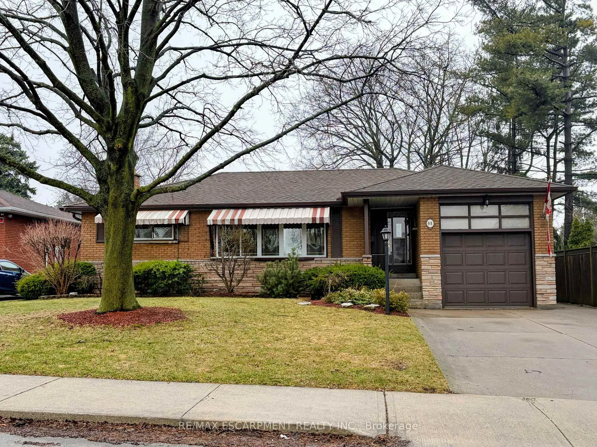 Photo 1 of 98 Laurier Avenue, Hamilton, Buchanan — HOMEH