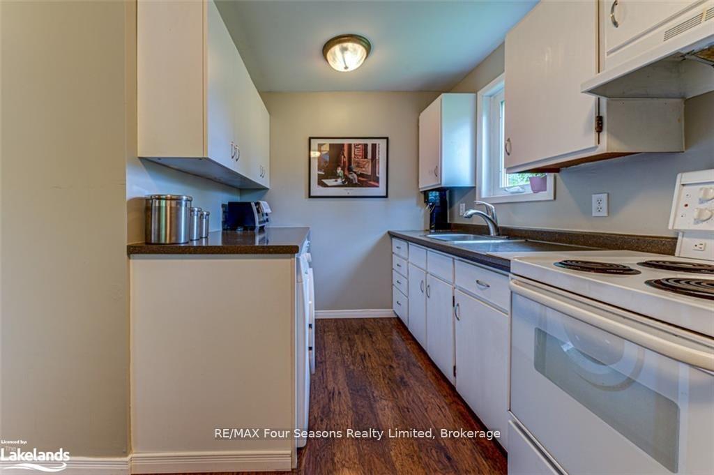 Photo 11 of 393 Second Street, Collingwood — HOMEH