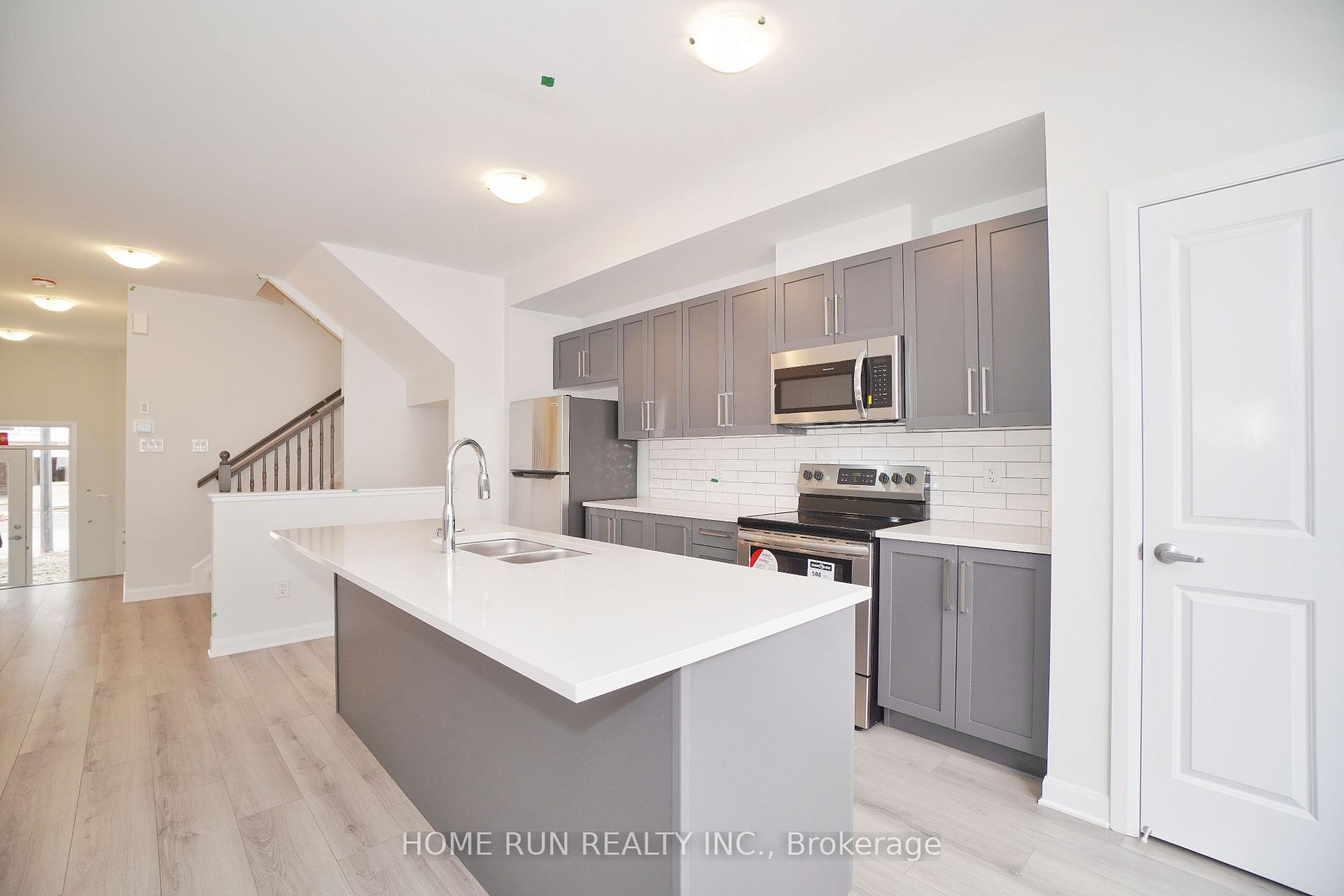 Photo 9 of 803 Everbloom Lane, Ottawa, Barrhaven - Heritage Park — HOMEH