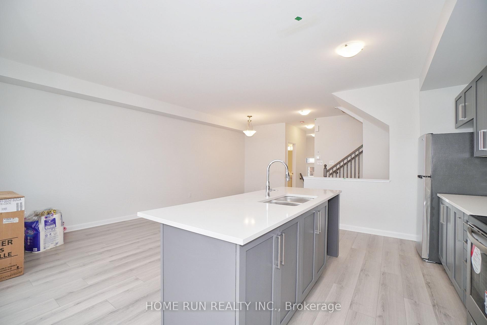 Photo 11 of 803 Everbloom Lane, Ottawa, Barrhaven - Heritage Park — HOMEH