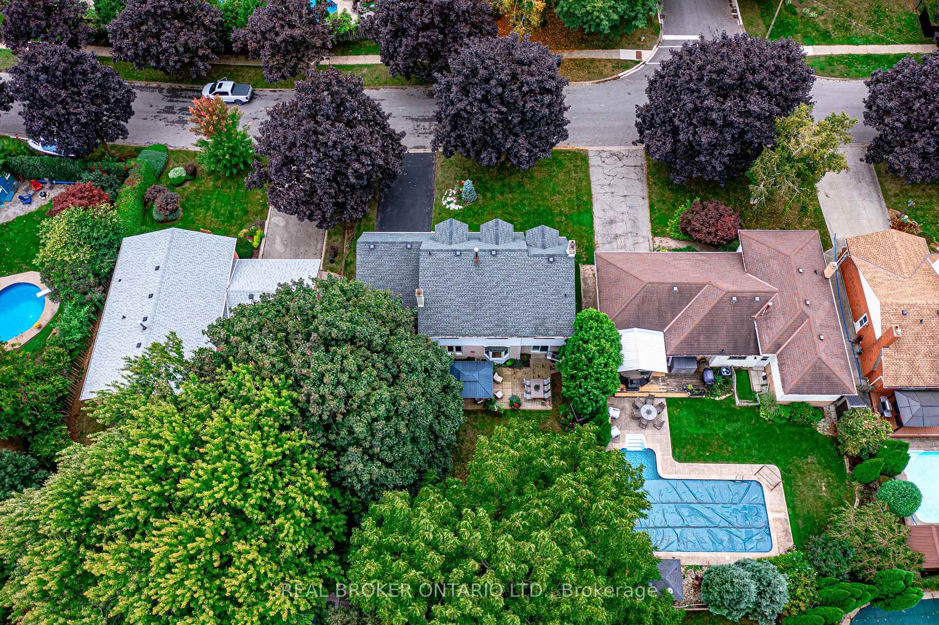 Photo 4 of 15 Blue Forest Drive, Grimsby, Grimsby Beach — HOMEH