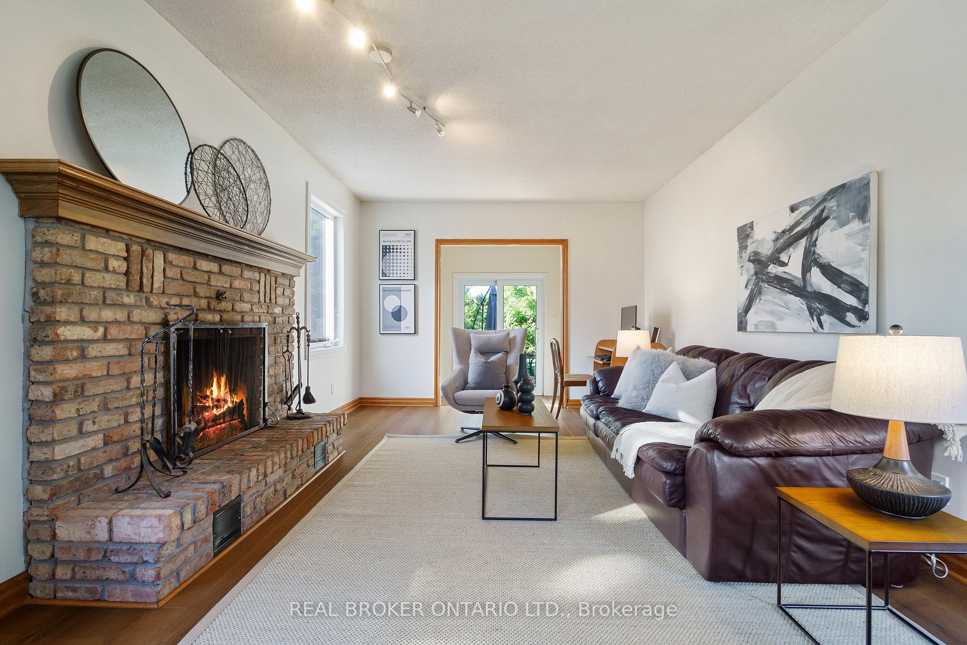 Photo 6 of 15 Blue Forest Drive, Grimsby, Grimsby Beach — HOMEH