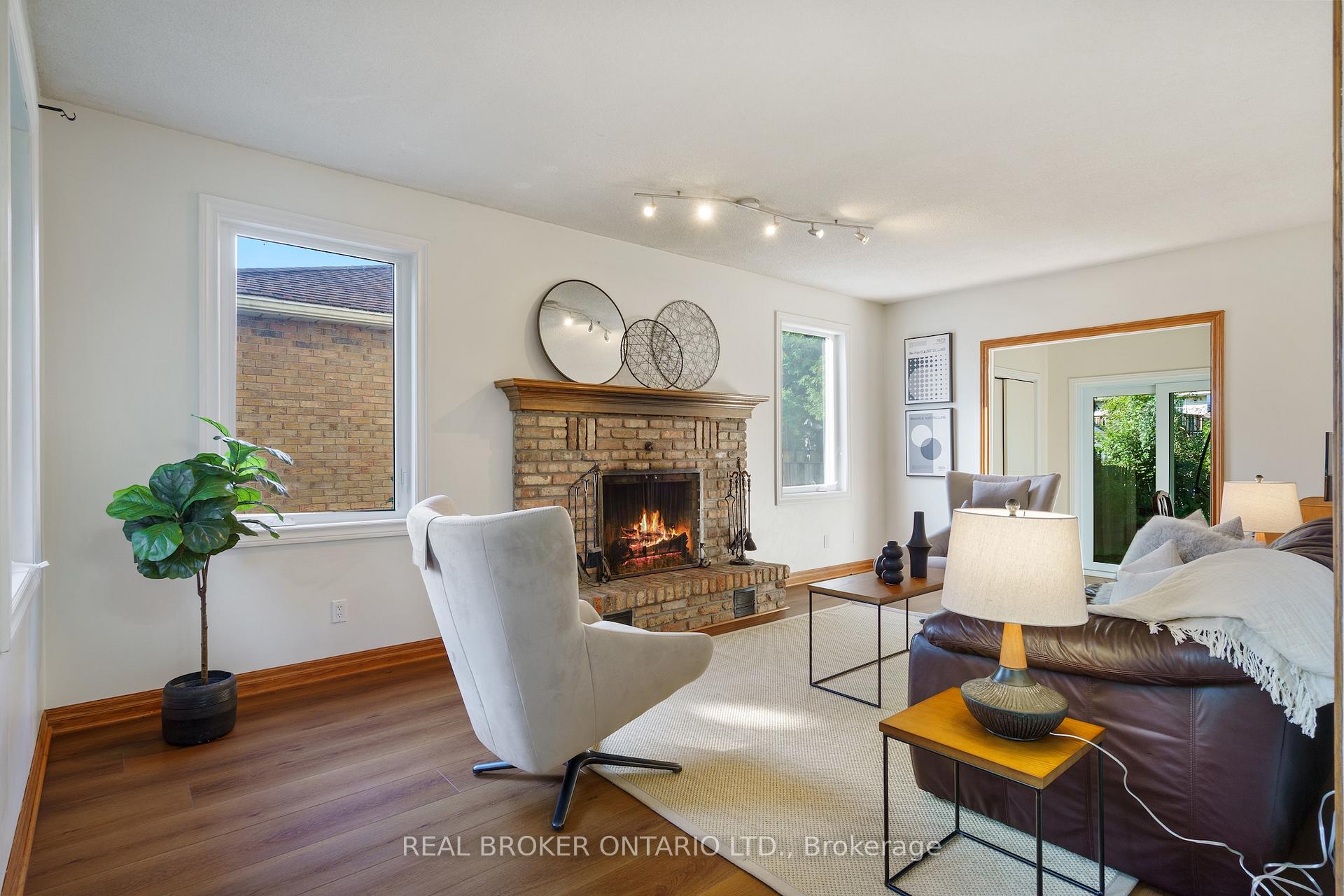 Photo 8 of 15 Blue Forest Drive, Grimsby, Grimsby Beach — HOMEH