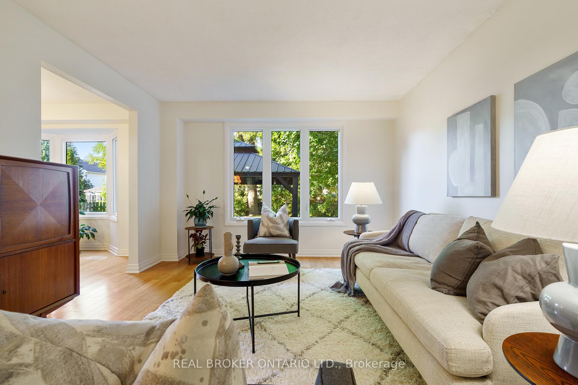 Photo 9 of 15 Blue Forest Drive, Grimsby, Grimsby Beach — HOMEH