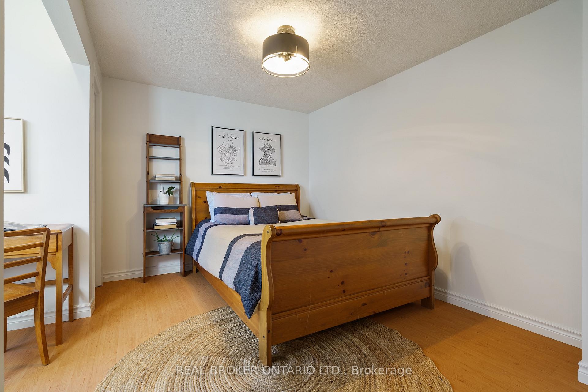 Photo 21 of 15 Blue Forest Drive, Grimsby, Grimsby Beach — HOMEH