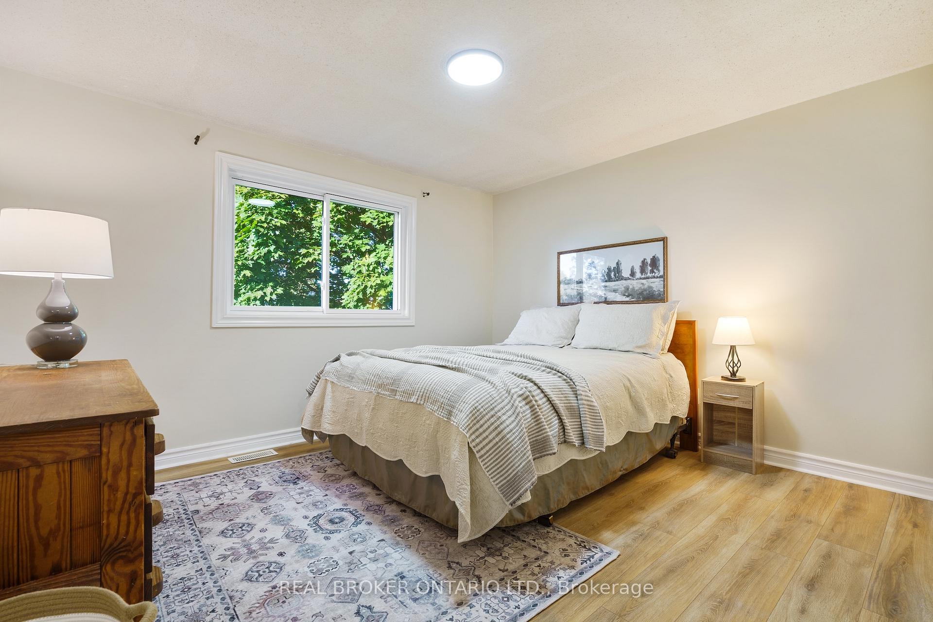 Photo 22 of 15 Blue Forest Drive, Grimsby, Grimsby Beach — HOMEH