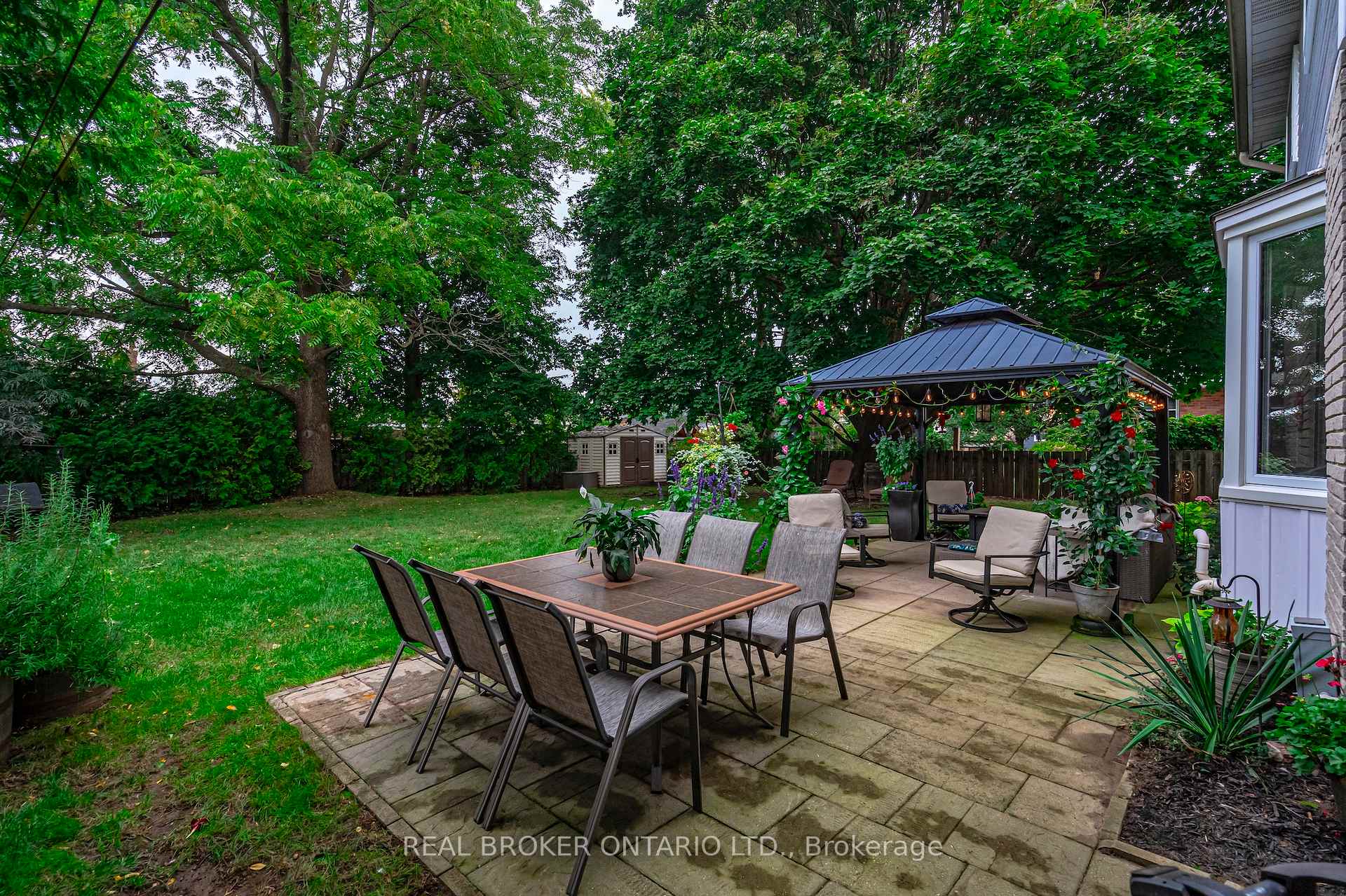 Photo 30 of 15 Blue Forest Drive, Grimsby, Grimsby Beach — HOMEH