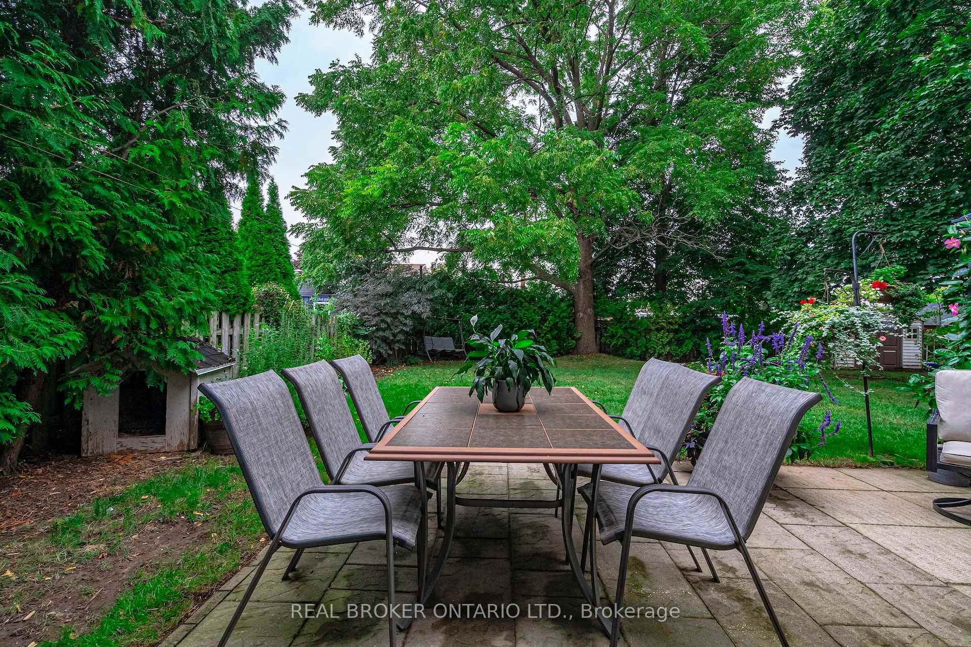 Photo 31 of 15 Blue Forest Drive, Grimsby, Grimsby Beach — HOMEH