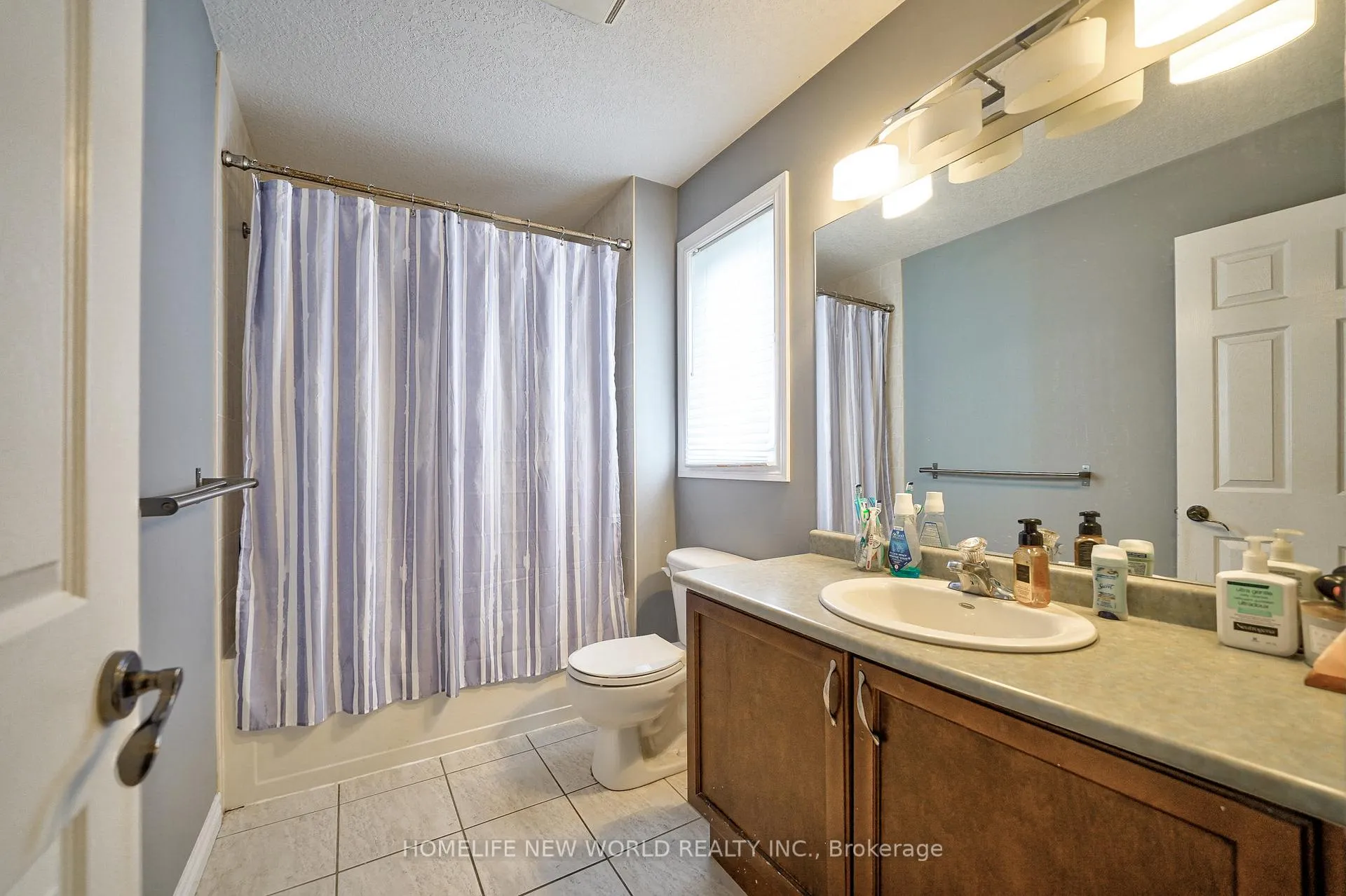 Photo 103 of 58 Sovereigns Gate, Barrie, Innis-Shore — HOMEH