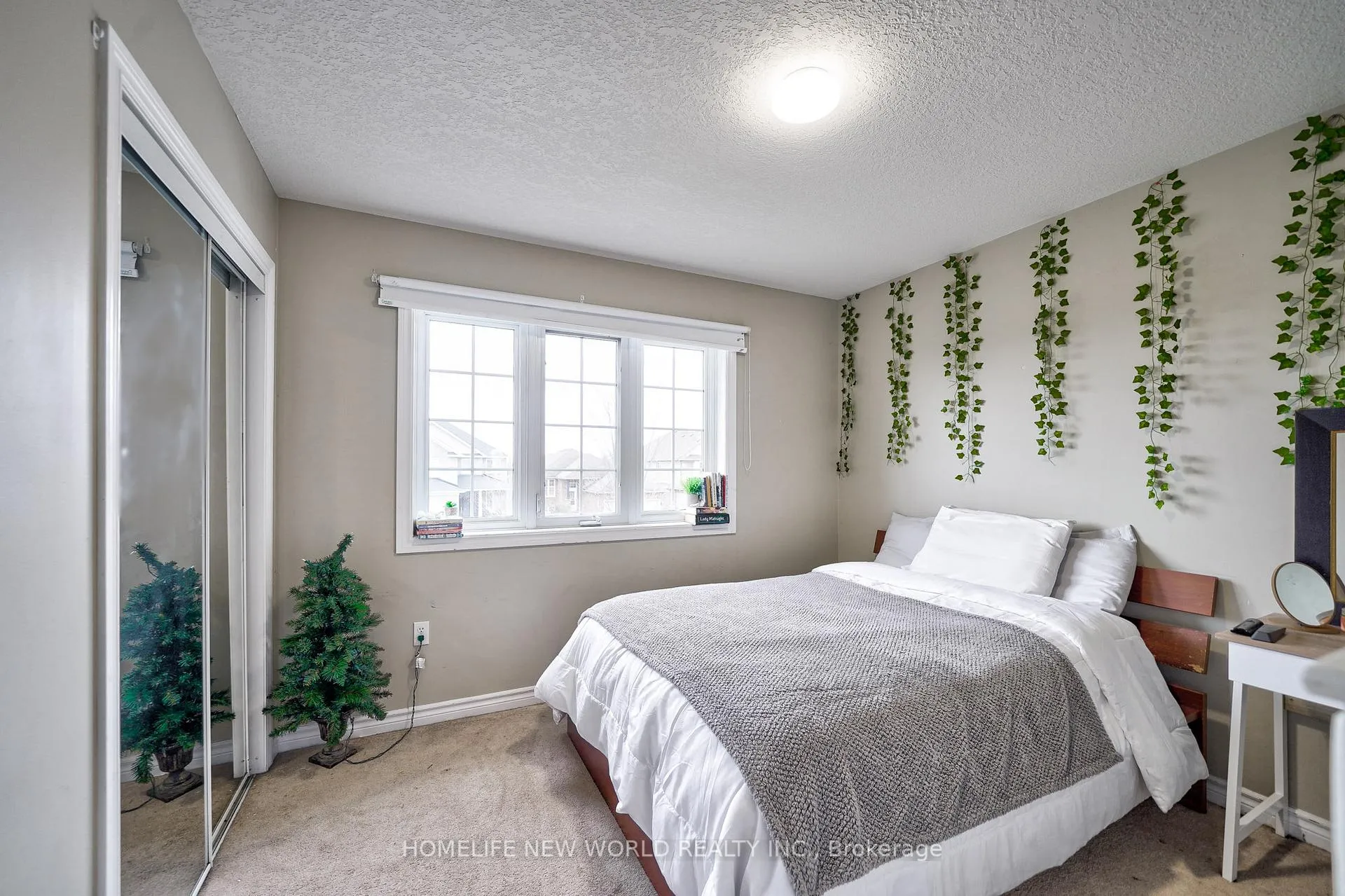 Photo 105 of 58 Sovereigns Gate, Barrie, Innis-Shore — HOMEH