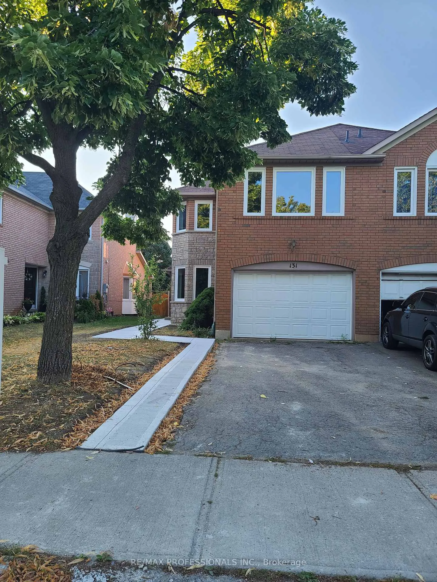 Photo 3 of 131 Rainforest Drive, Brampton, Sandringham-Wellington — HOMEH