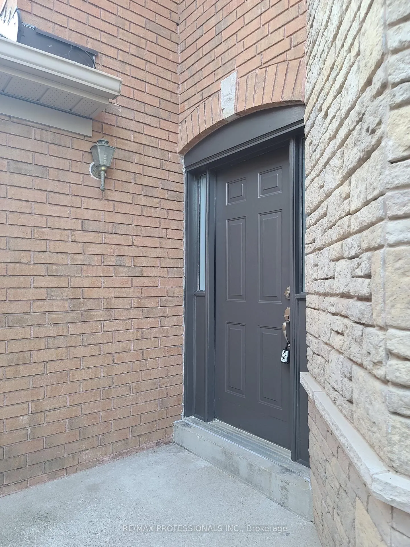 Photo 6 of 131 Rainforest Drive, Brampton, Sandringham-Wellington — HOMEH