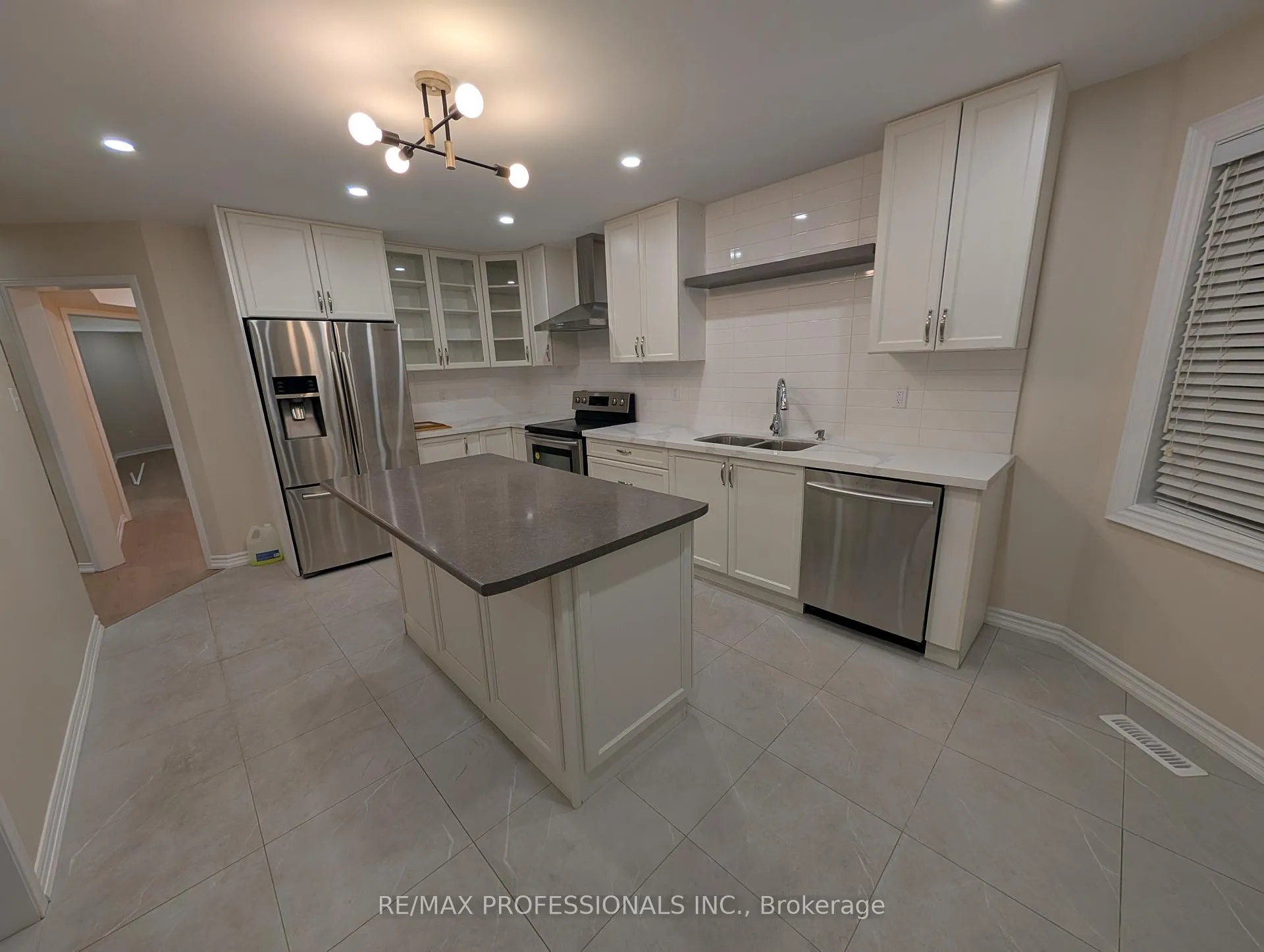 Photo 29 of 131 Rainforest Drive, Brampton, Sandringham-Wellington — HOMEH