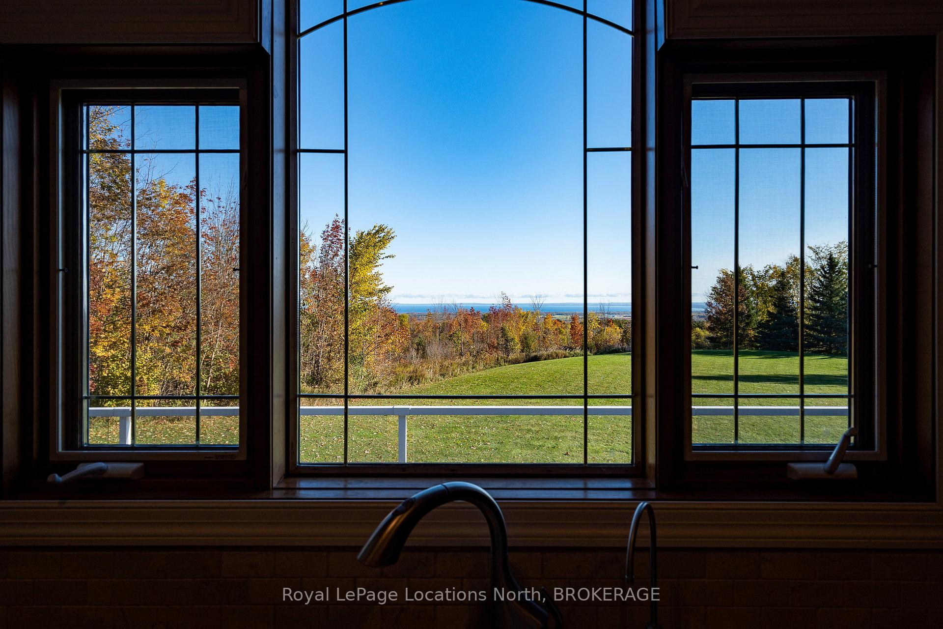 Photo 14 of 1428 10 Nottawasaga, Clearview, Rural Clearview — HOMEH