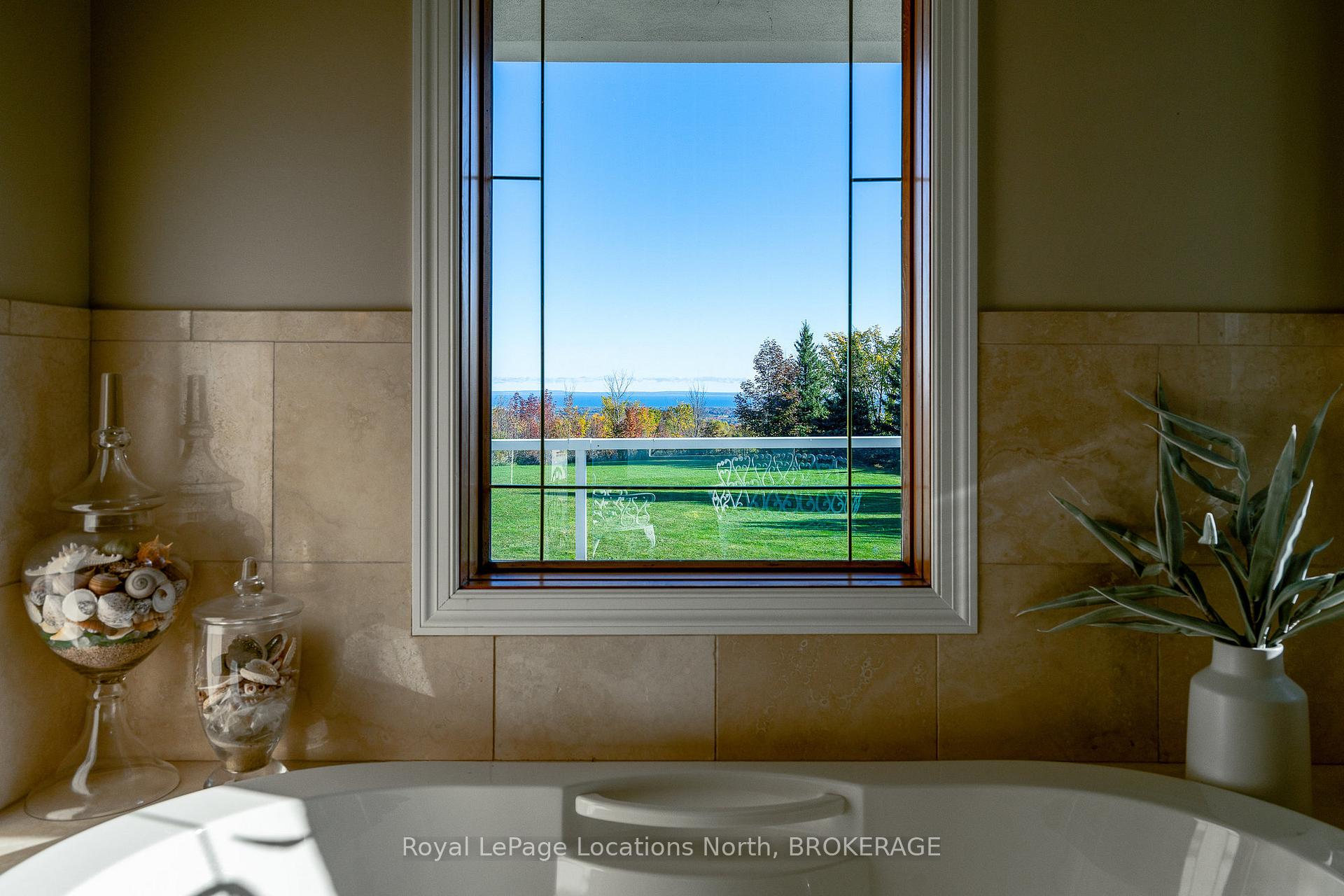 Photo 19 of 1428 10 Nottawasaga, Clearview, Rural Clearview — HOMEH