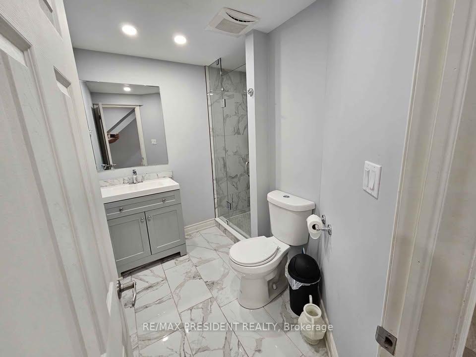 Photo 19 of 214 Main Street E, Grimsby, Grimsby East — HOMEH
