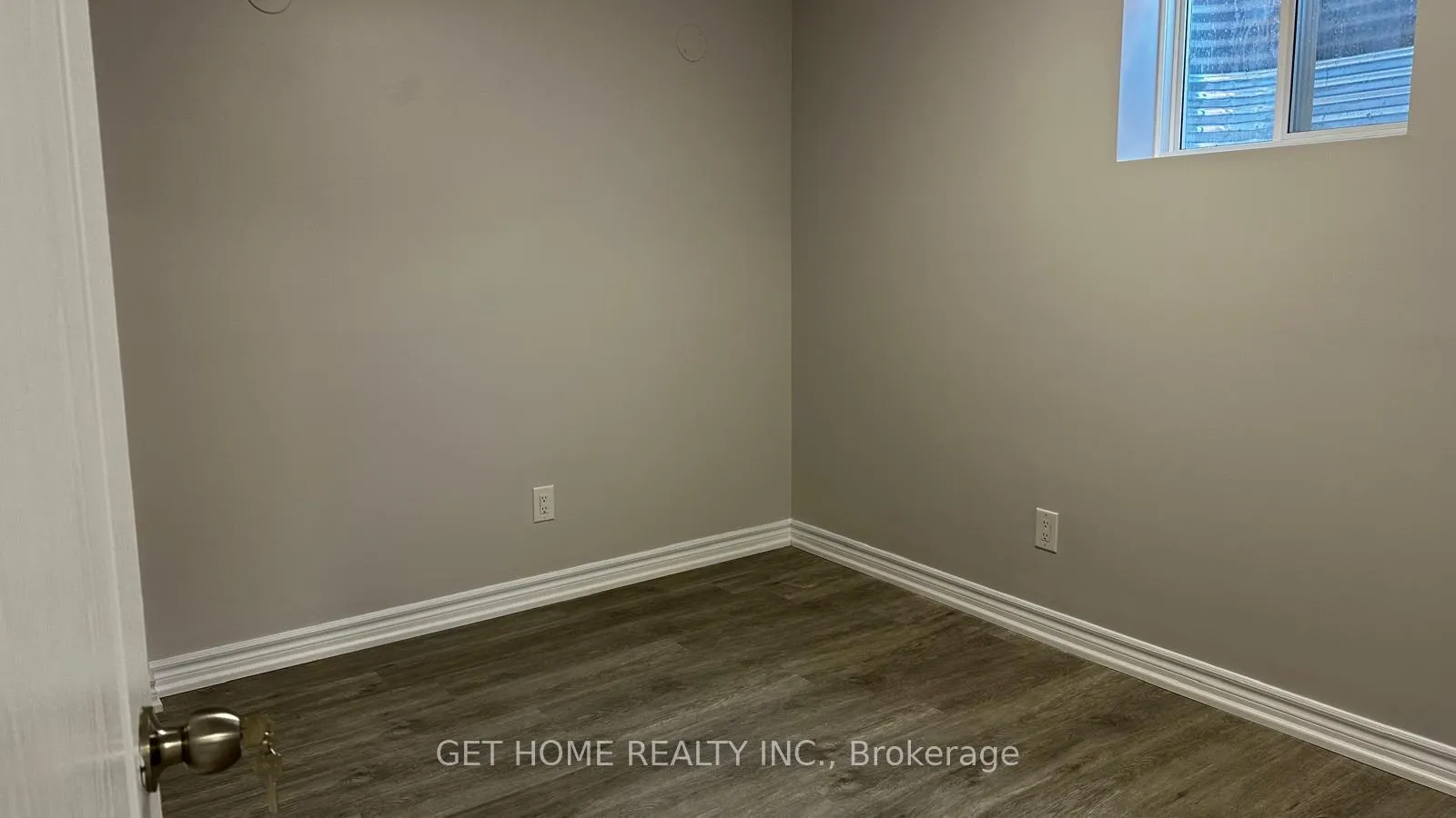 Photo 8 of Unit Bsmt, 6 Eldridge Place, Whitby, Pringle Creek — HOMEH