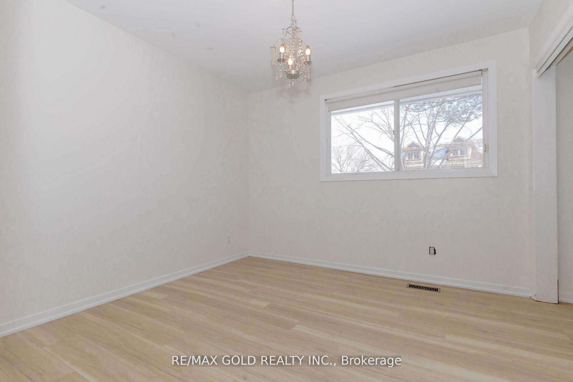 Photo 12 of 294 Cheltenham Road, Burlington, Appleby — HOMEH