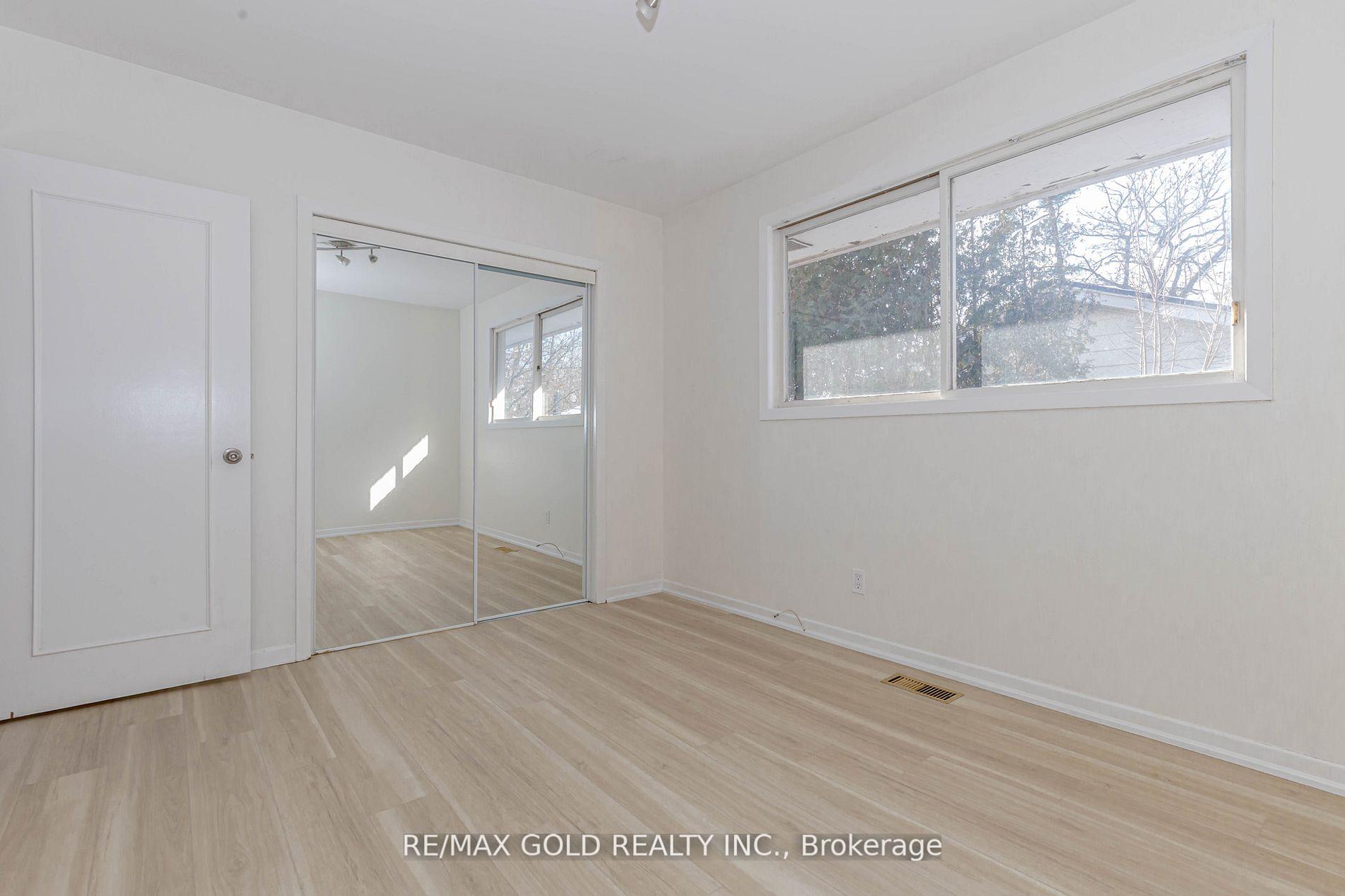 Photo 19 of 294 Cheltenham Road, Burlington, Appleby — HOMEH