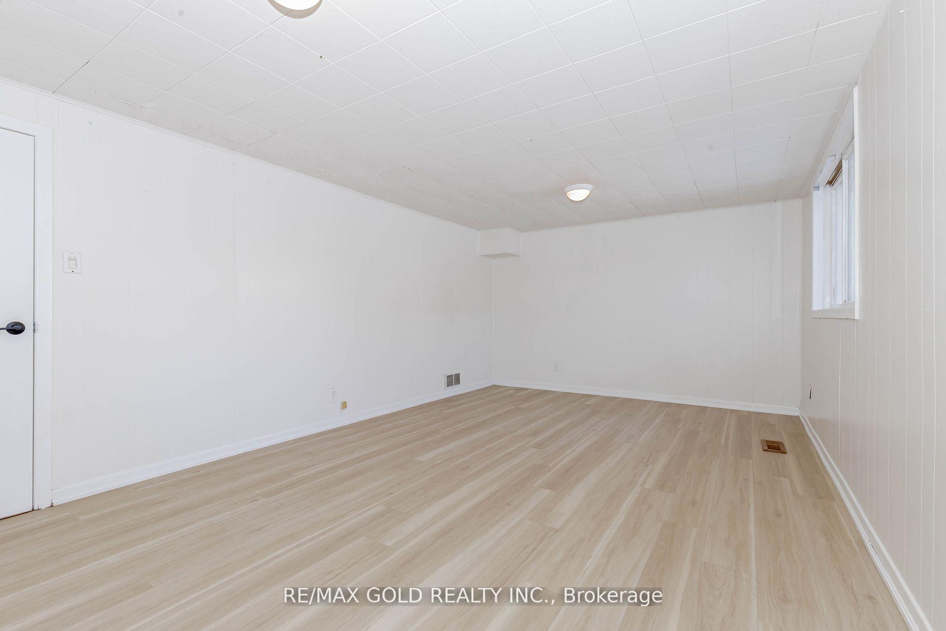 Photo 27 of 294 Cheltenham Road, Burlington, Appleby — HOMEH