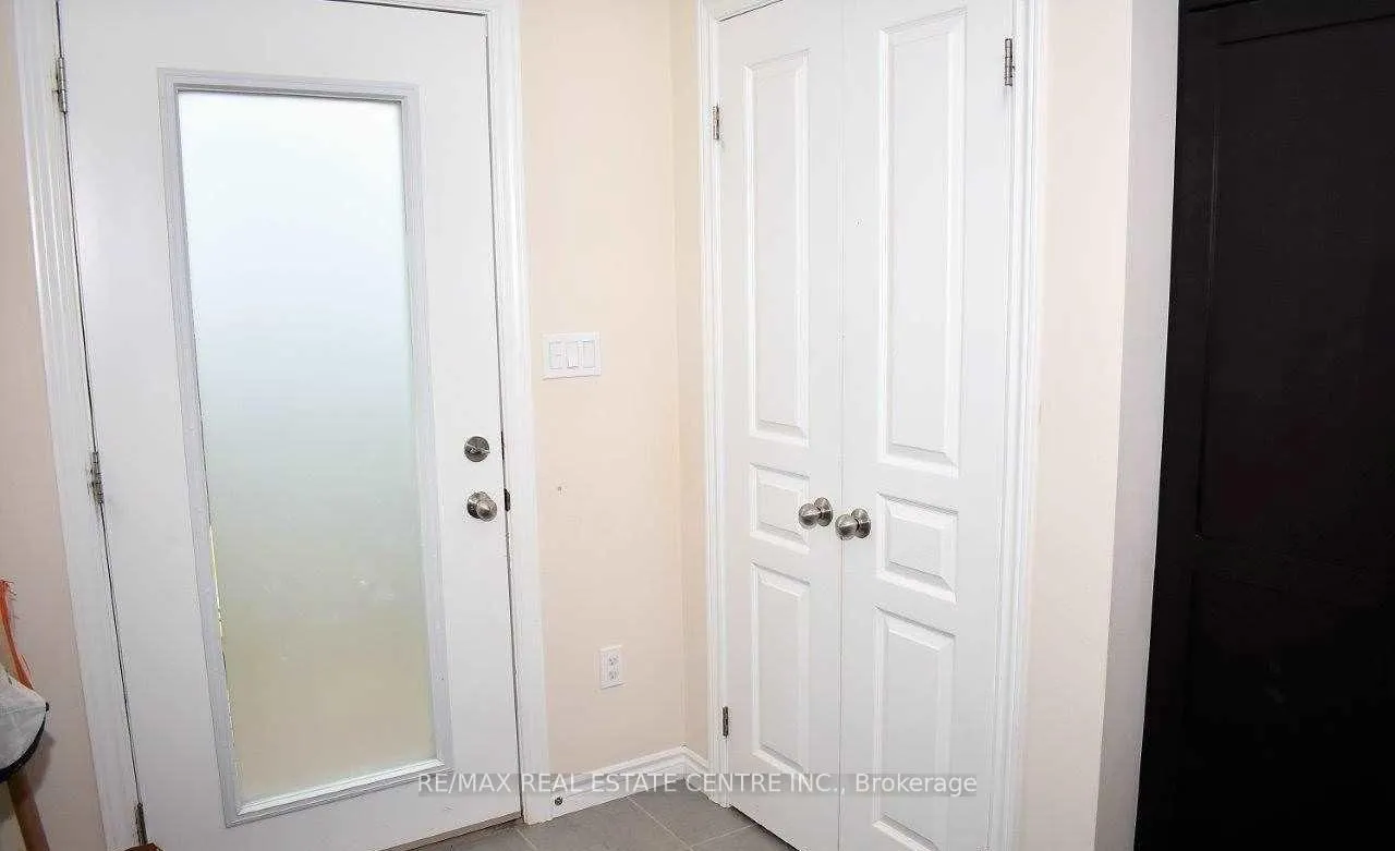Photo 48 of 233 Poppy Dr E, Guelph, Pineridge/Westminster Woods — HOMEH