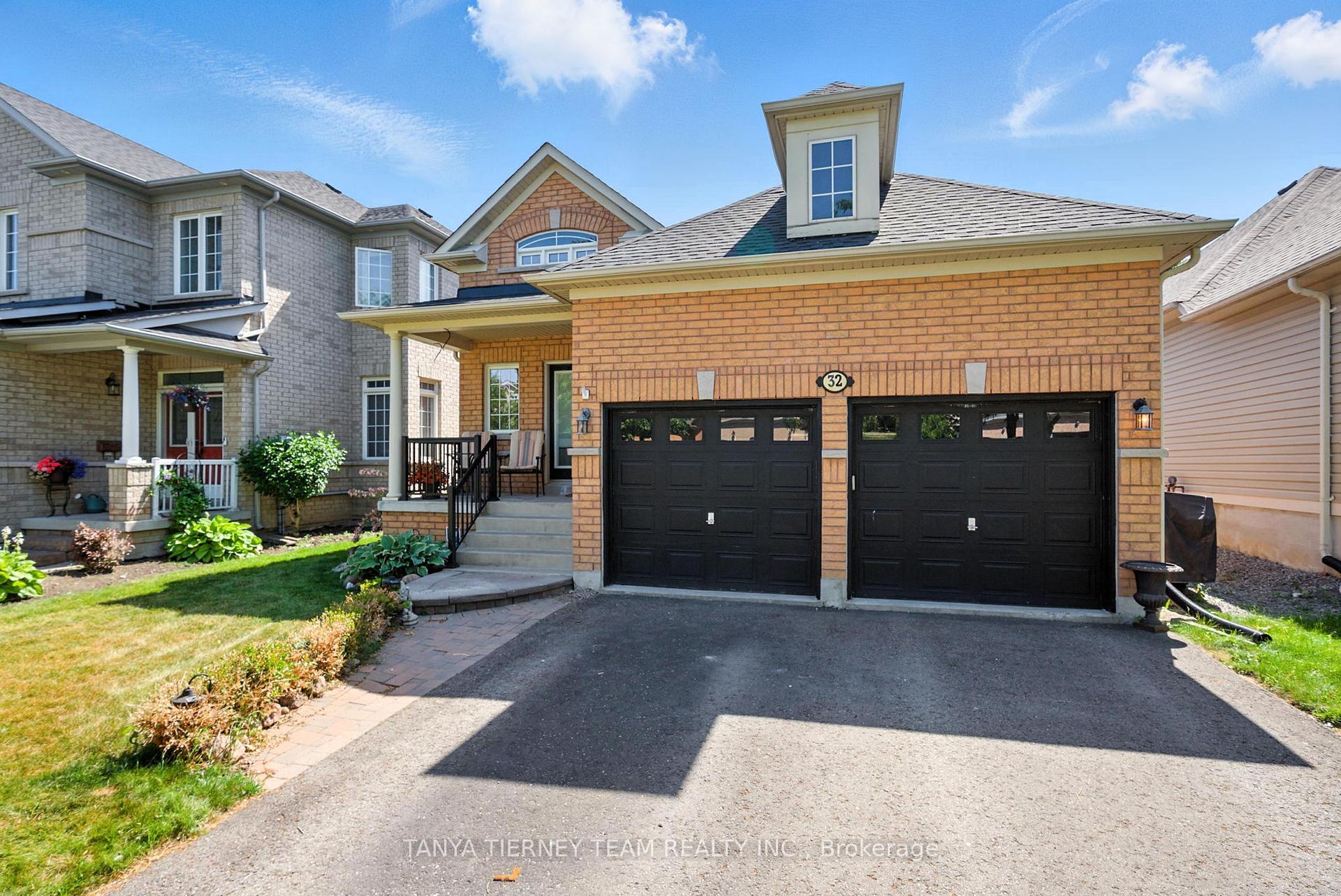 Photo 4 of 32 Alfred Shrubb Lane, Clarington, Bowmanville — HOMEH
