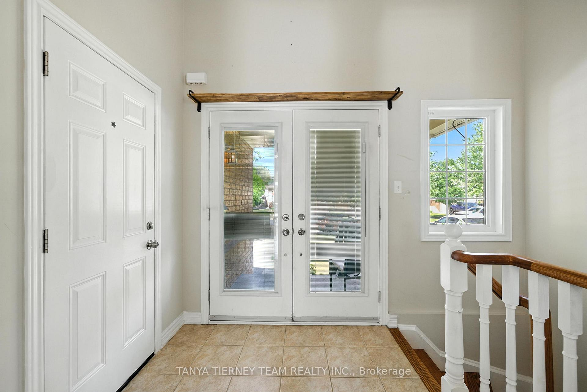 Photo 6 of 32 Alfred Shrubb Lane, Clarington, Bowmanville — HOMEH